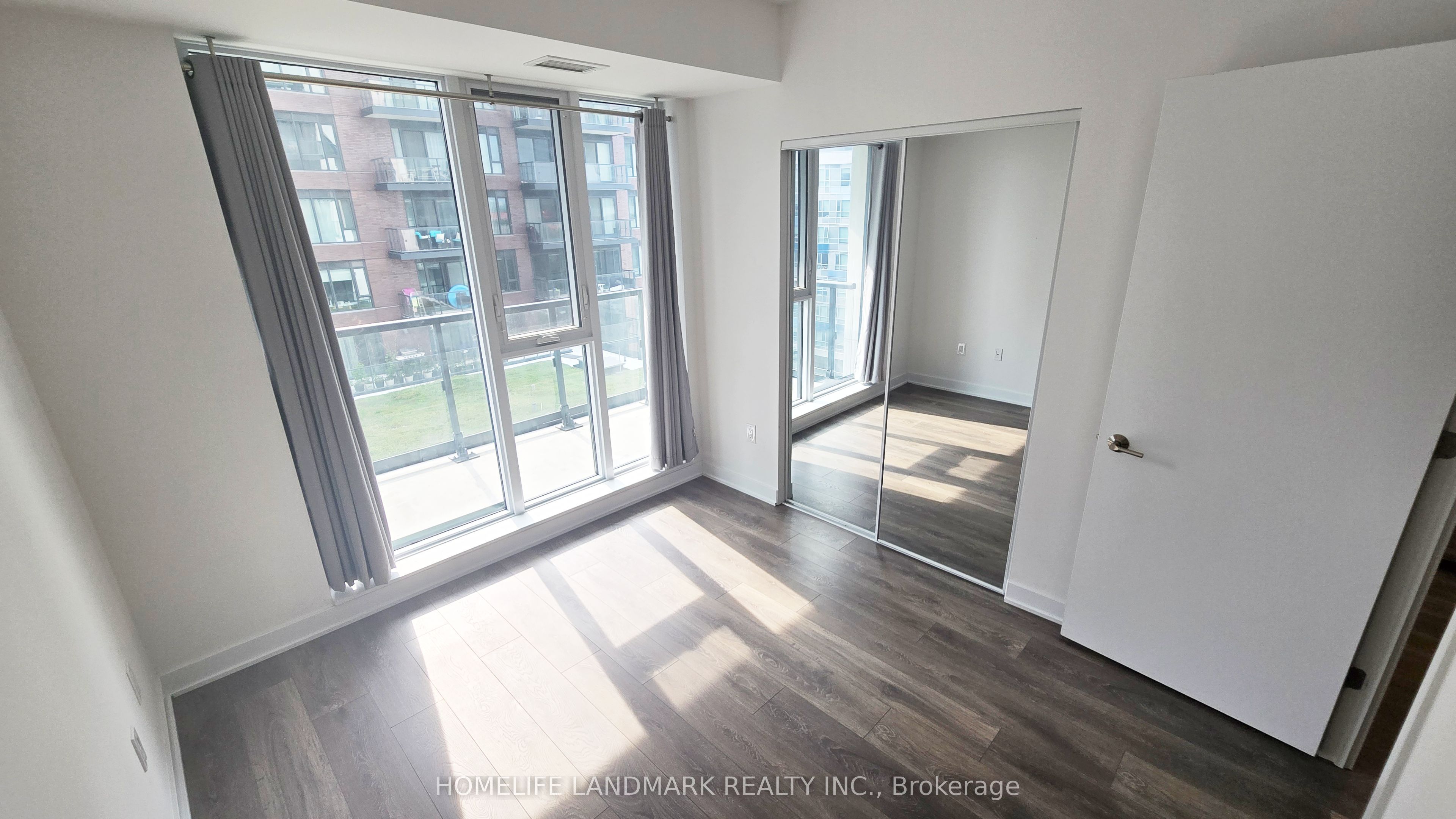 130 River Street 705, Toronto, ON M5A 3P8 photo 4