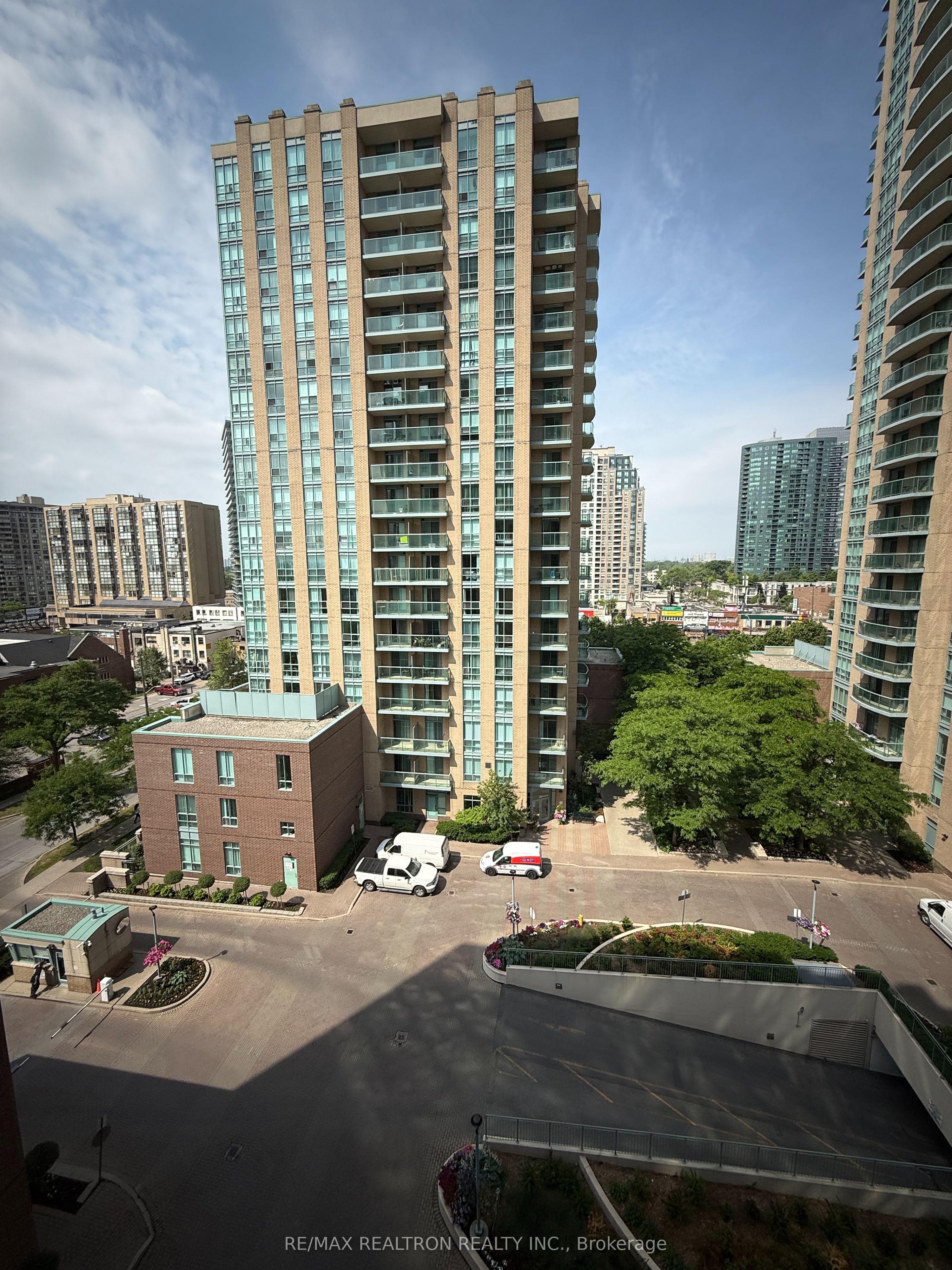 28 Olive Avenue 909, Toronto, ON M2N 7E6 photo 4
