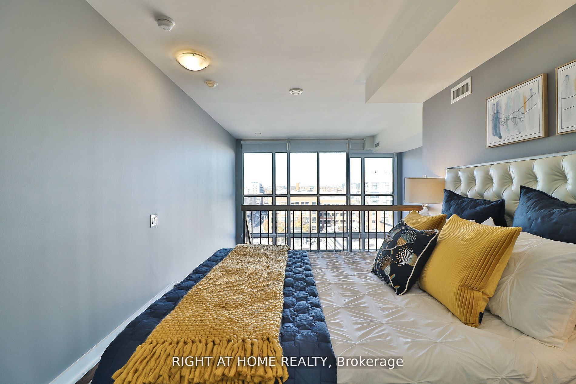 5 Hanna Avenue 612, Toronto, ON M6K 0B3 photo 2