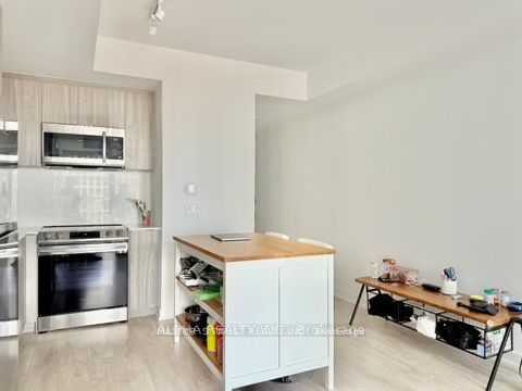 357 King Street W 2002, Toronto, ON M5V 0S7 photo 4