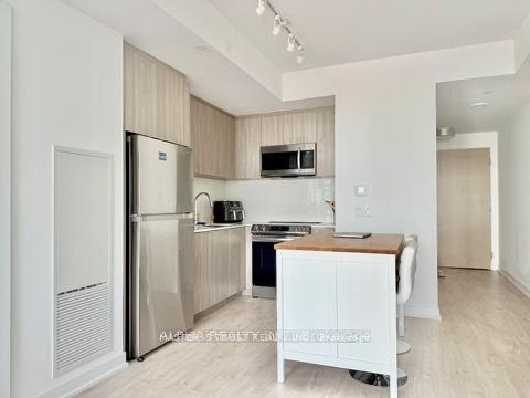 357 King Street W 2002, Toronto, ON M5V 0S7 photo 5