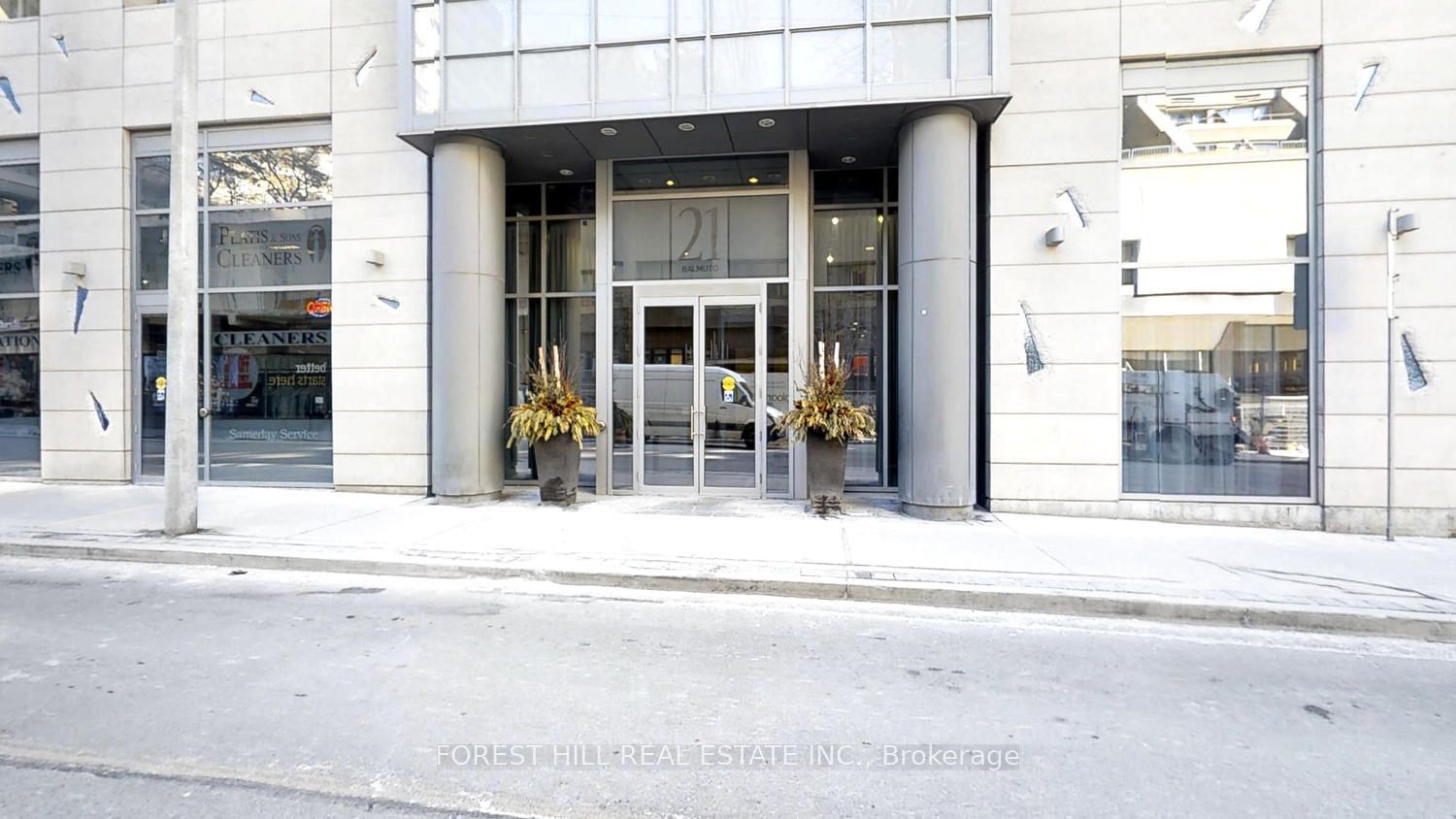21 Balmuto Street 1002, Toronto, ON M4Y 1W4 photo 2