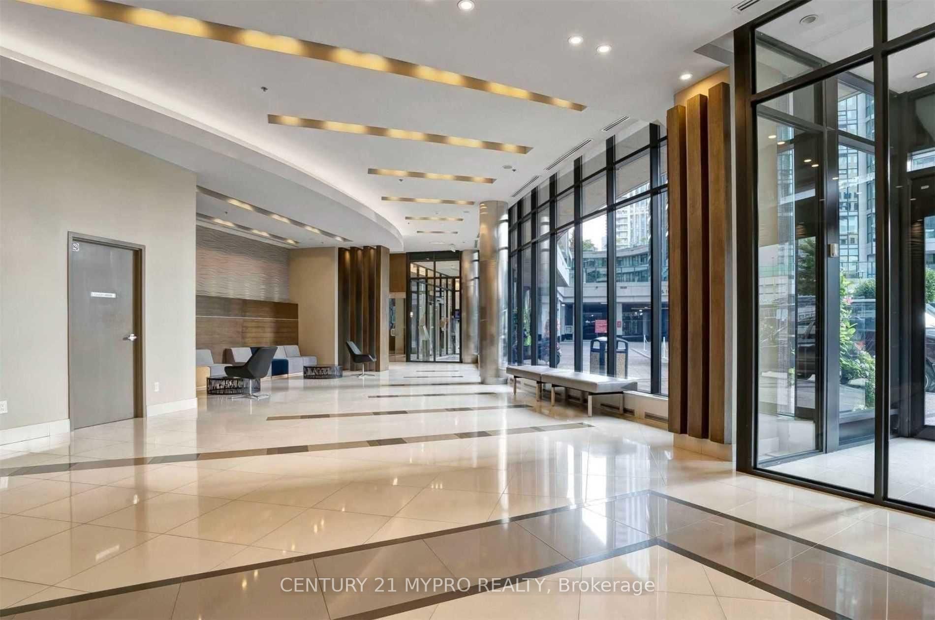 18 Harbour Street 3105, Toronto, ON M5J 2Z6 photo 3