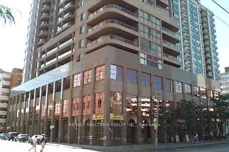 736 Bay Street 1008, Toronto, ON M5G 1N6