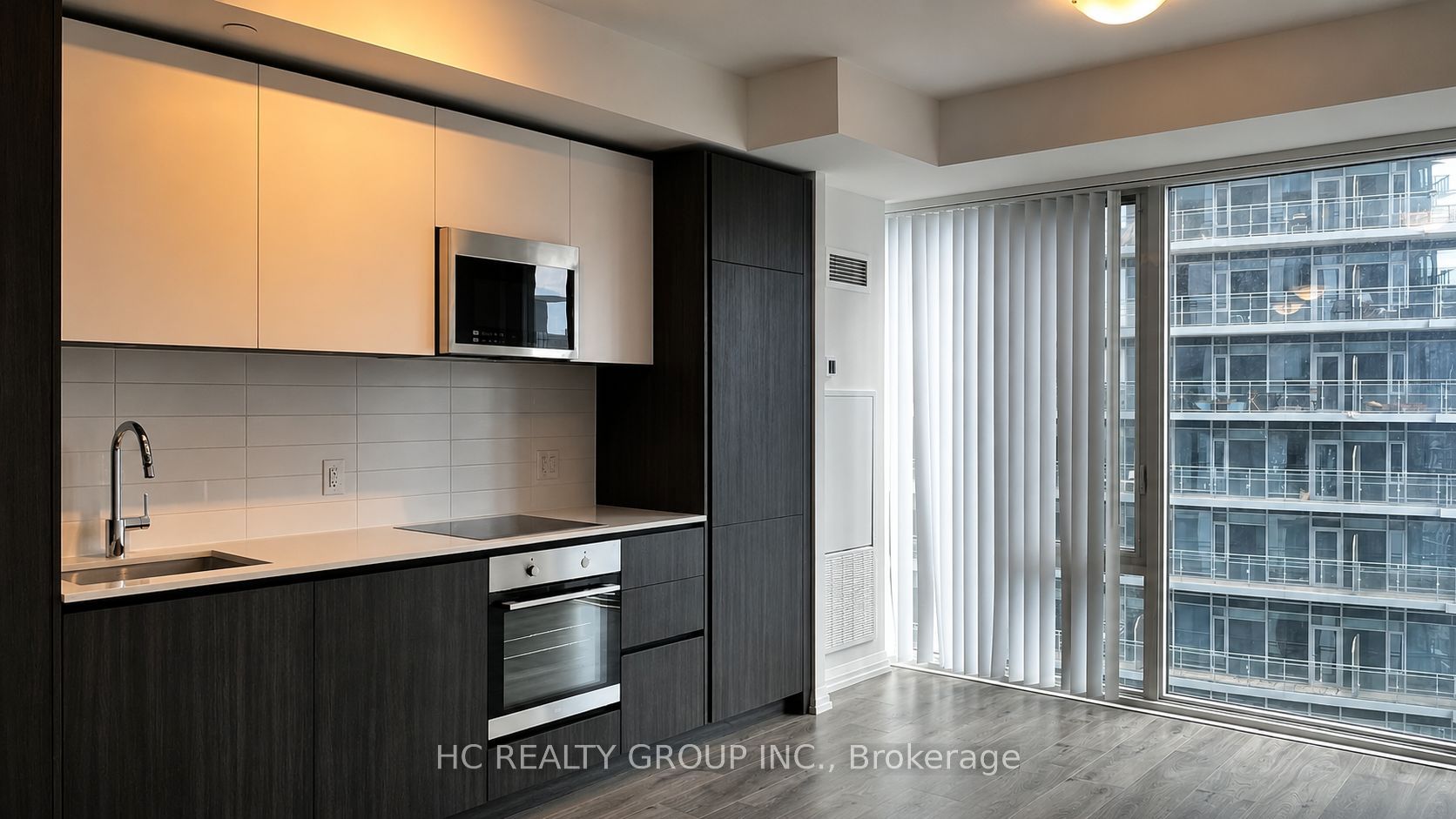 8 Widmer Street, Toronto, ON M5V 0W6