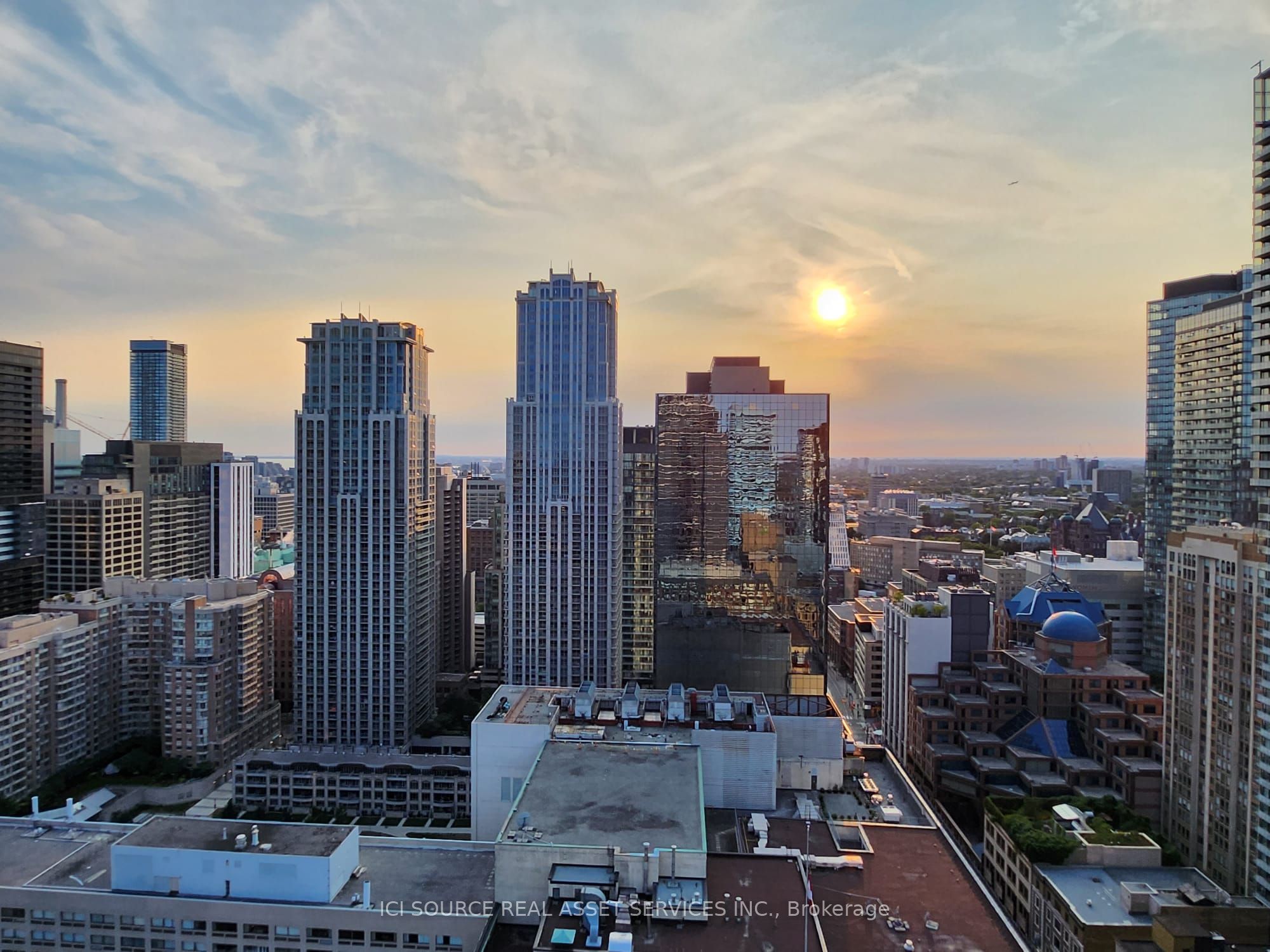 21 Carlton Street 3601, Toronto, ON M5B 1L3 photo 2