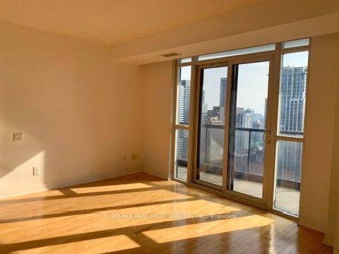 21 Carlton Street 3601, Toronto, ON M5B 1L3 photo 4