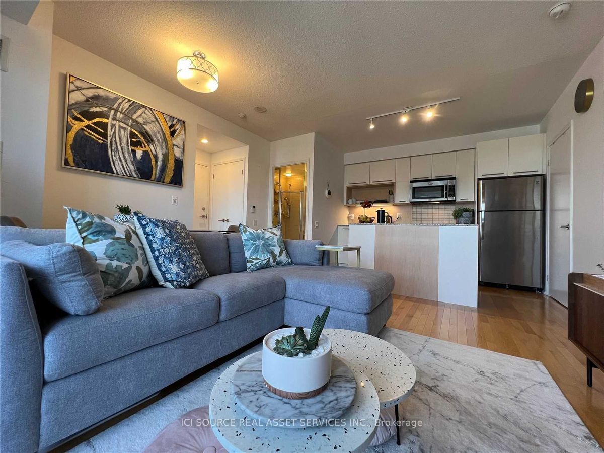 21 Carlton Street 3601, Toronto, ON M5B 1L3 photo 5