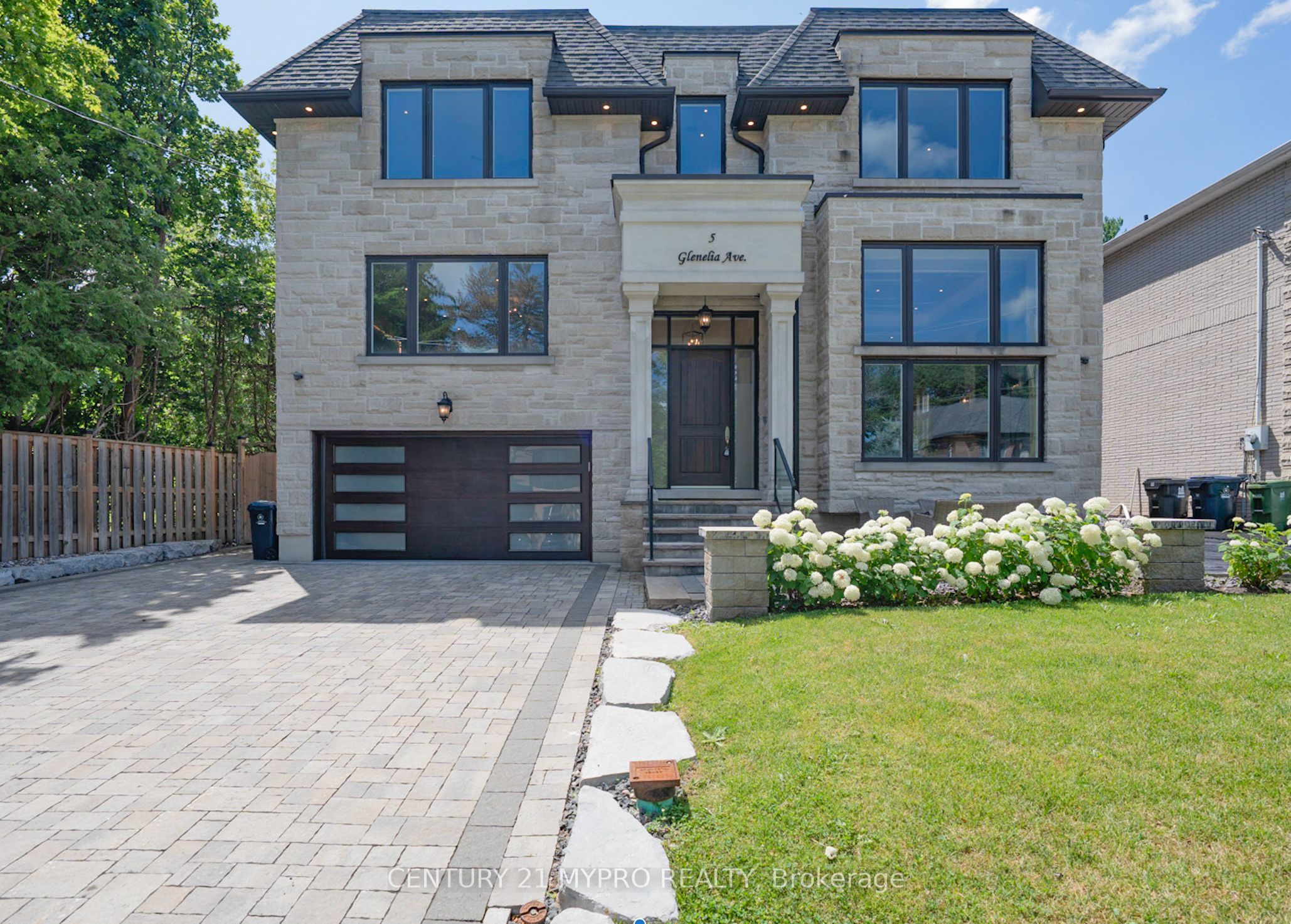 5 Glenelia Avenue, Toronto, ON M2M 2K6