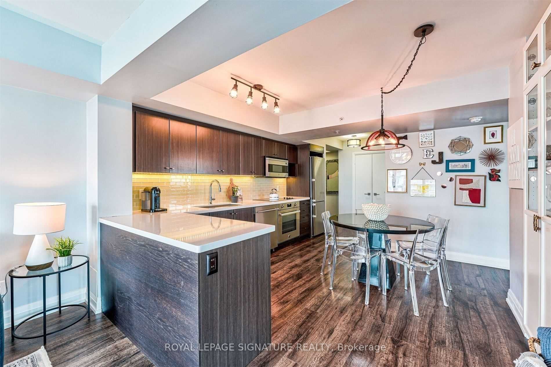 565 Wilson Avenue 1209 W, Toronto, ON M6S 4A8 photo 2