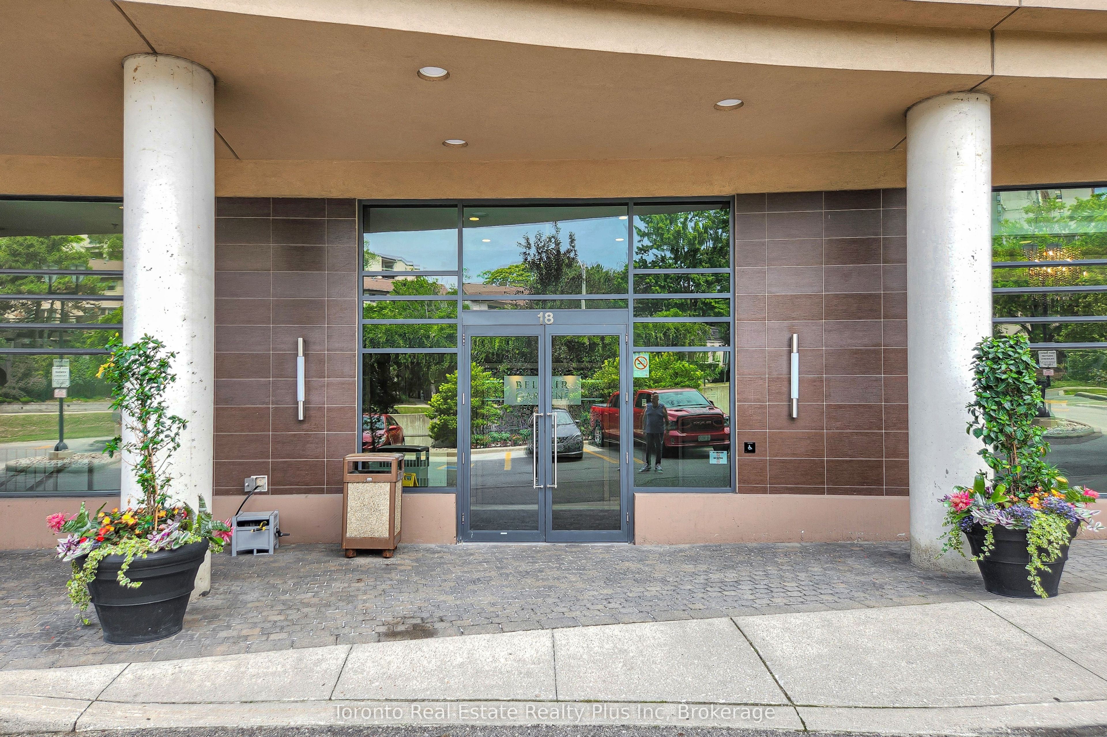 18 Valley Woods Road 507, Toronto, ON M3A 0A1 photo 3