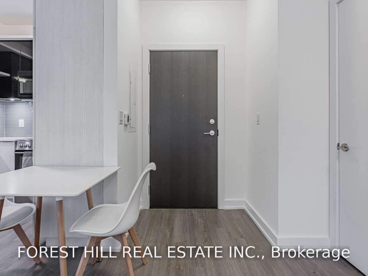 6 Parkwood Avenue Th102, Toronto, ON M4V 0A3 photo 4