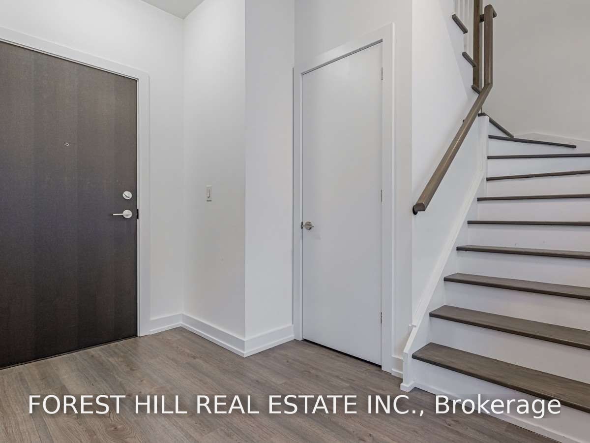 6 Parkwood Avenue Th102, Toronto, ON M4V 0A3 photo 5