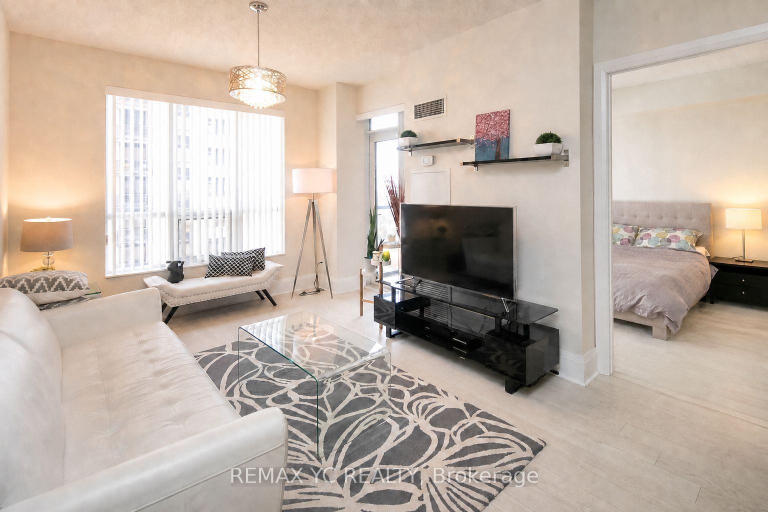 100 Harrison Garden Boulevard 908, Toronto, ON M2N 0C2 photo 3