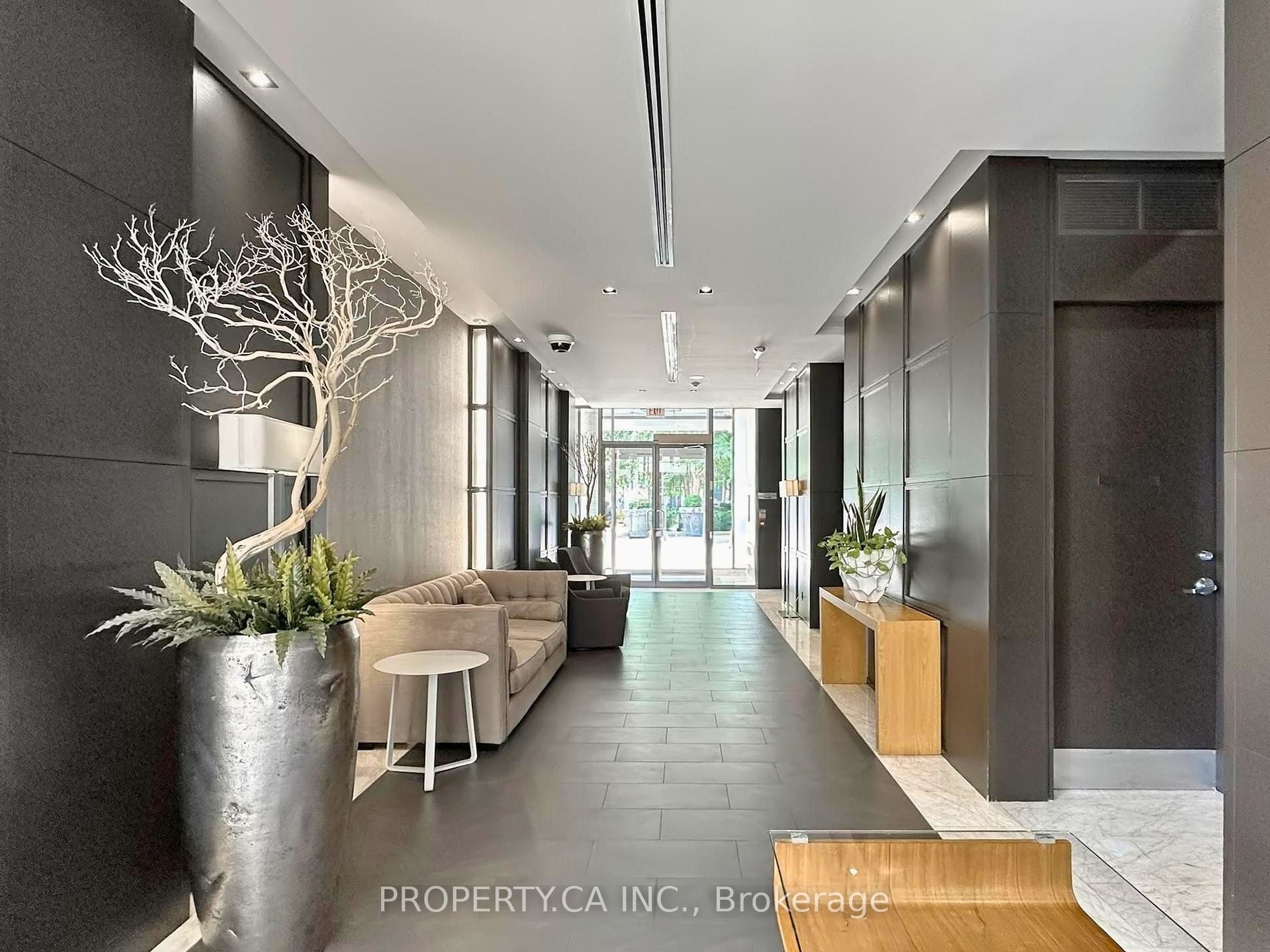 21 Scollard Street 406, Toronto, ON M5R 1G1 photo 3