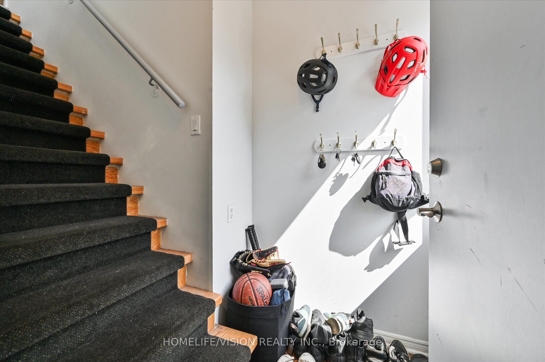 400 Summerhill Avenue 3rd Flr, Toronto, ON M4W 2E4 photo 4