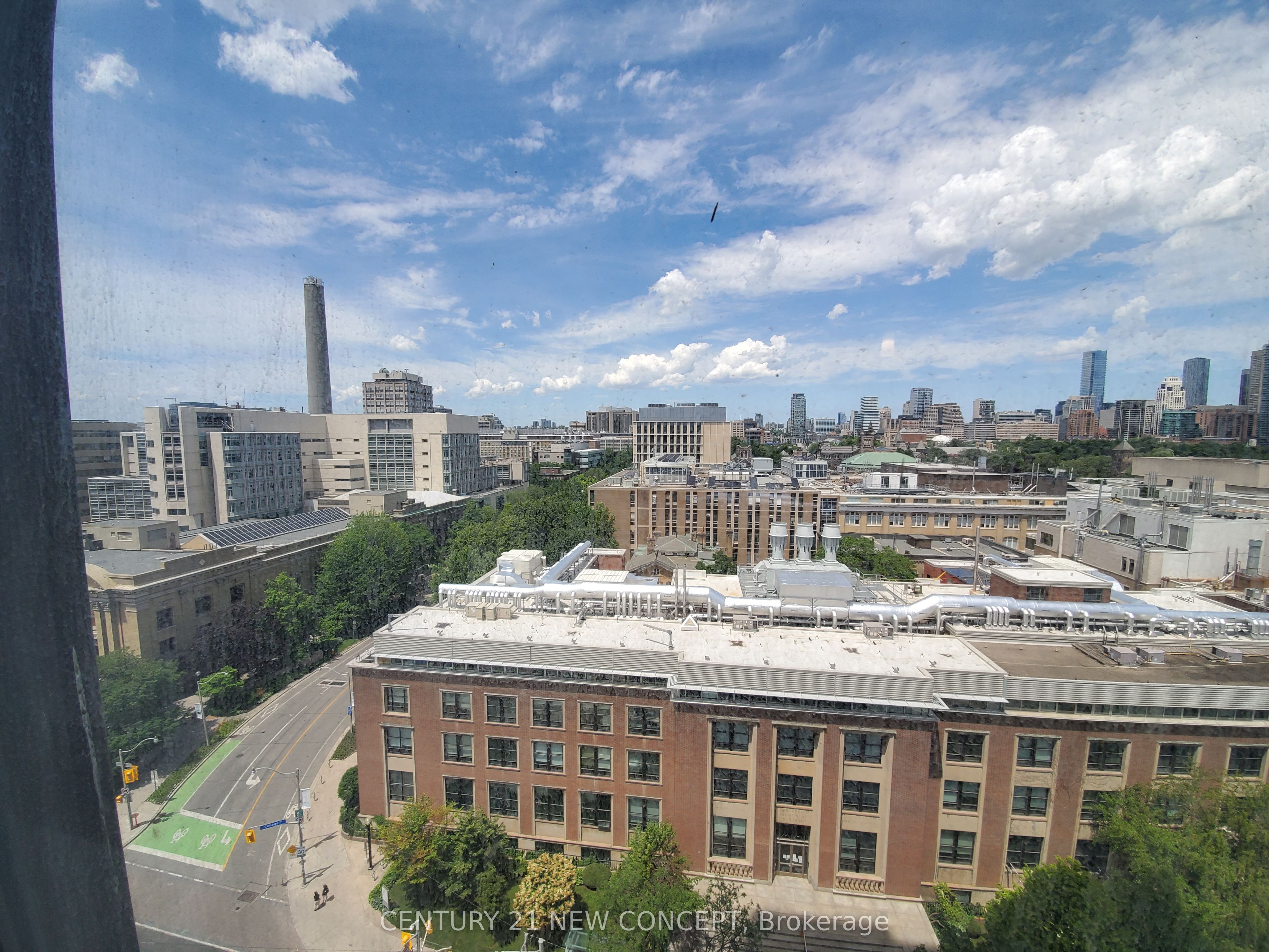 203 College Street 1105, Toronto, ON M5T 1P9 photo 3