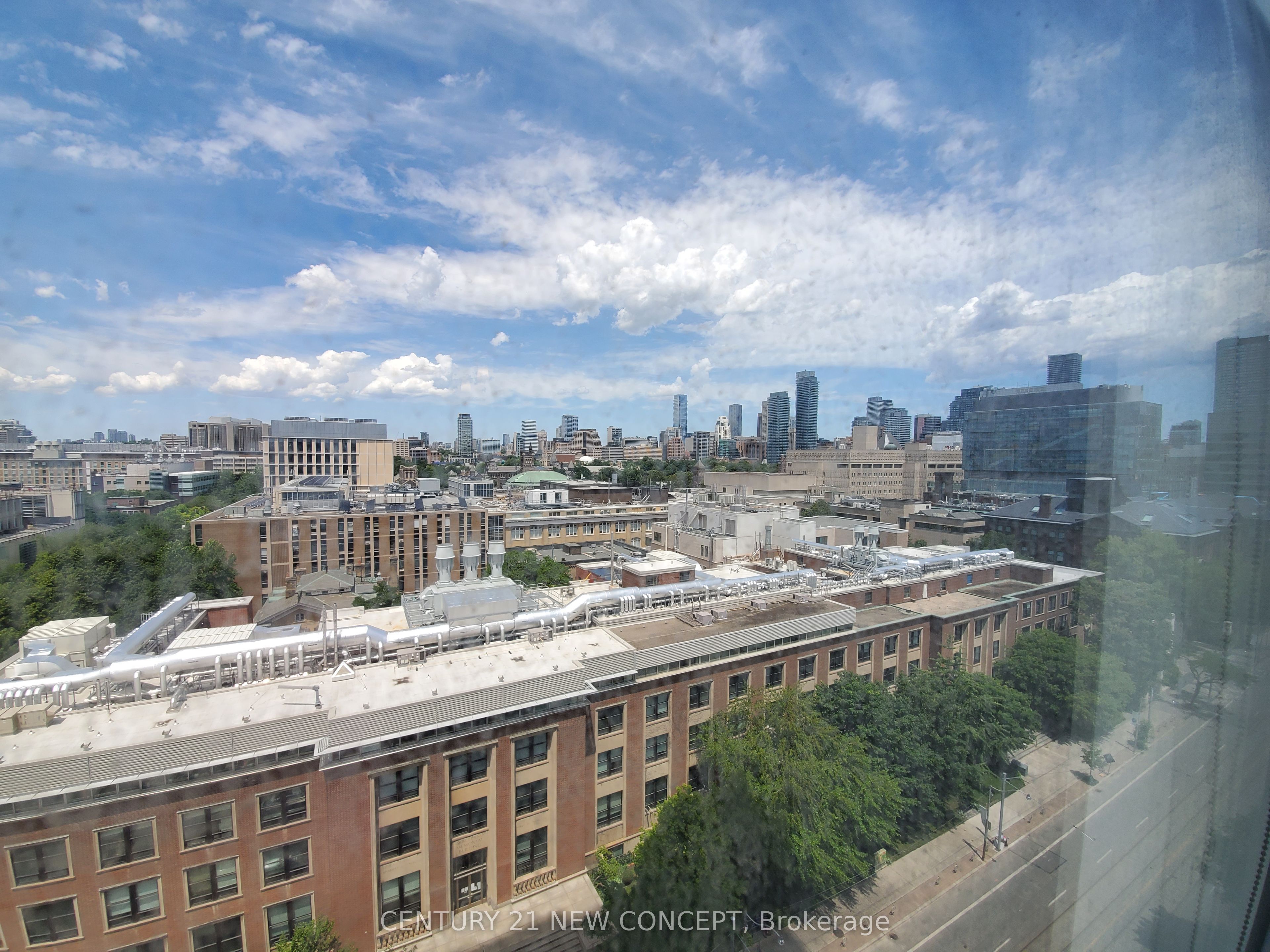 203 College Street 1105, Toronto, ON M5T 1P9 photo 4
