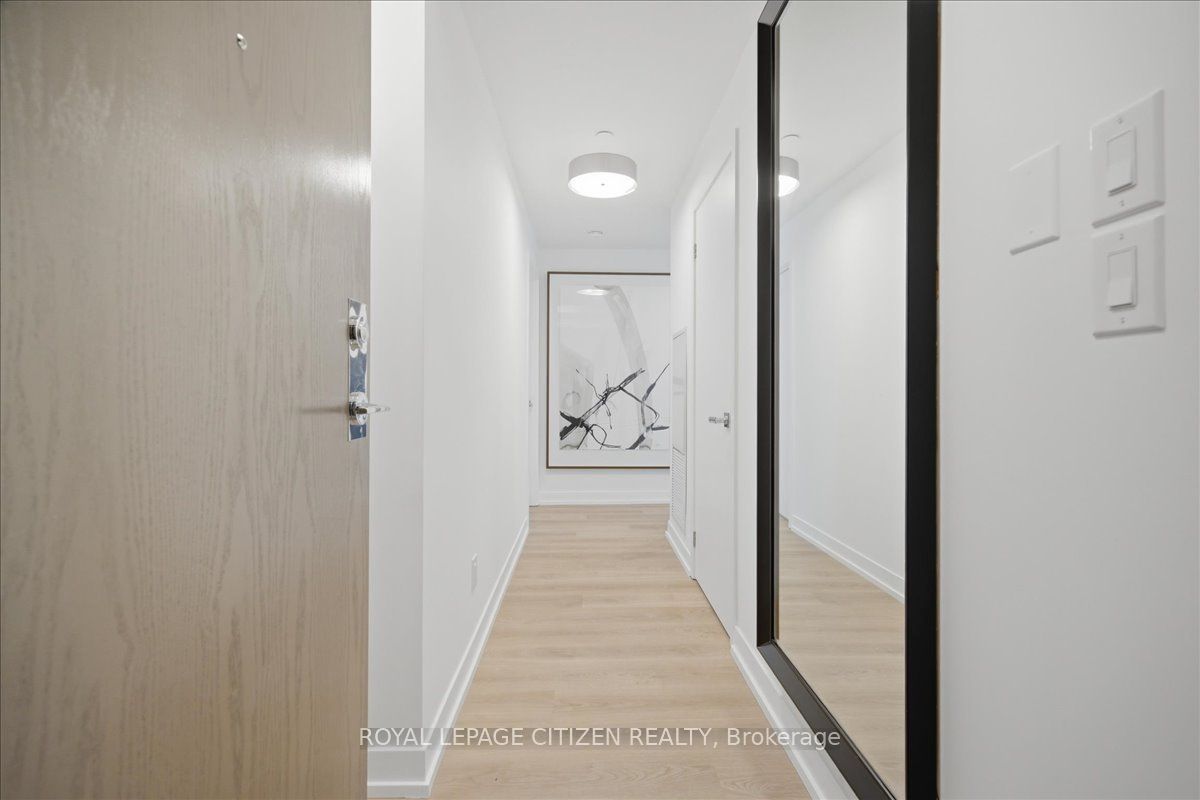 21 Widmer Street 1911, Toronto, ON M5V 0B8 photo 3