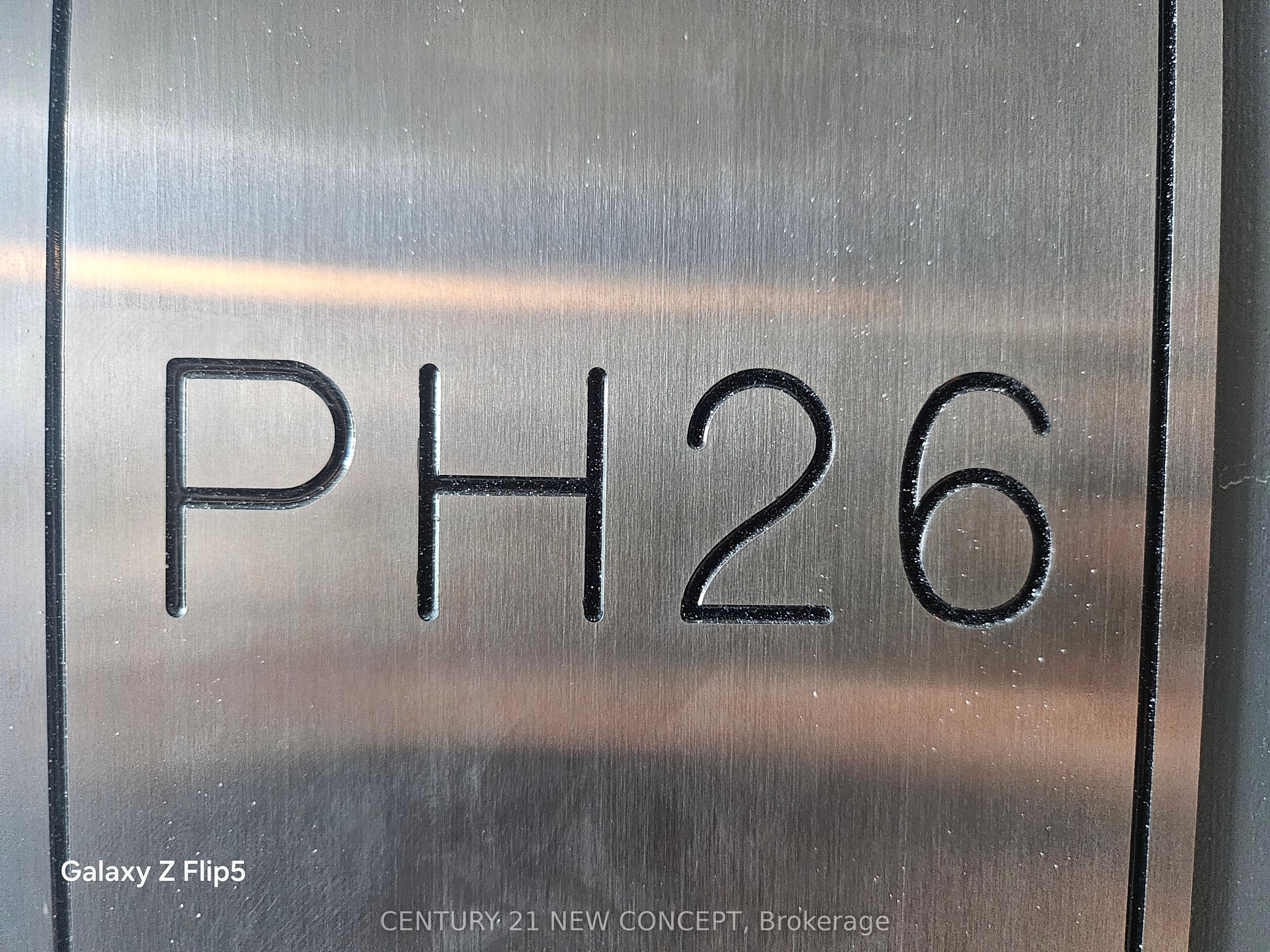 5858 Yonge Street 201, Toronto, ON M2M 0C6 photo 2