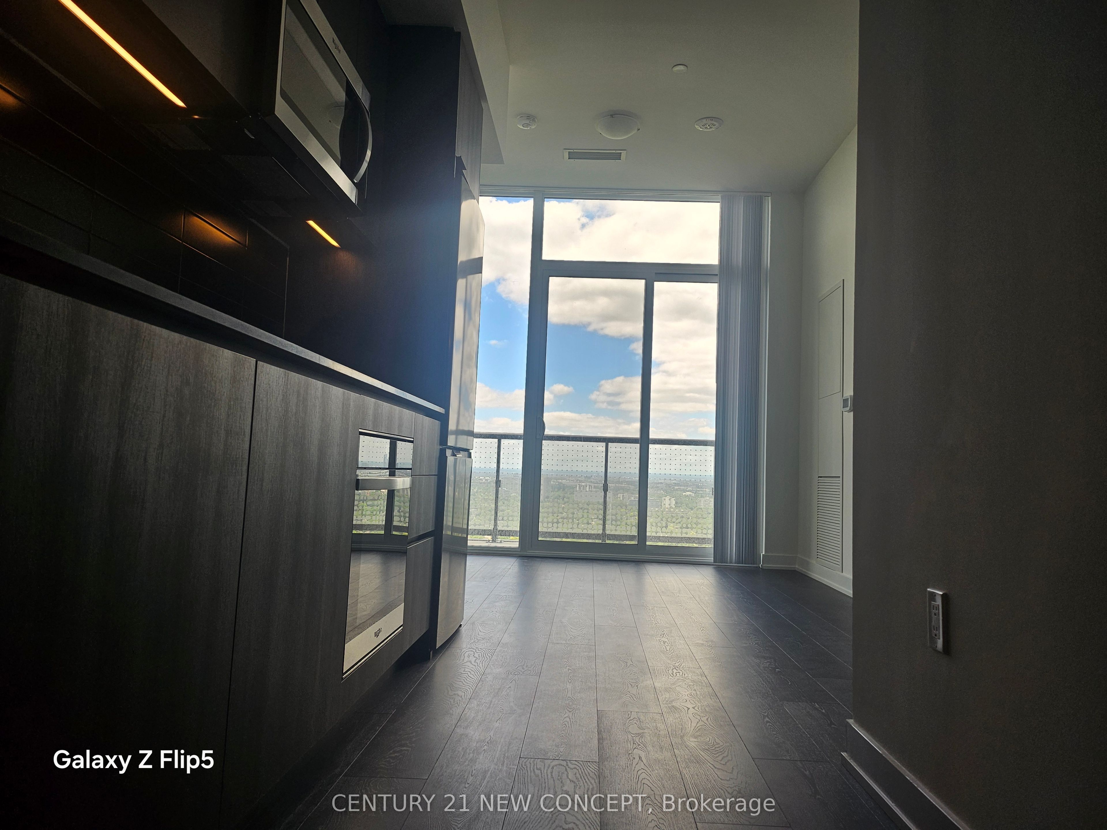 5858 Yonge Street 201, Toronto, ON M2M 0C6 photo 5