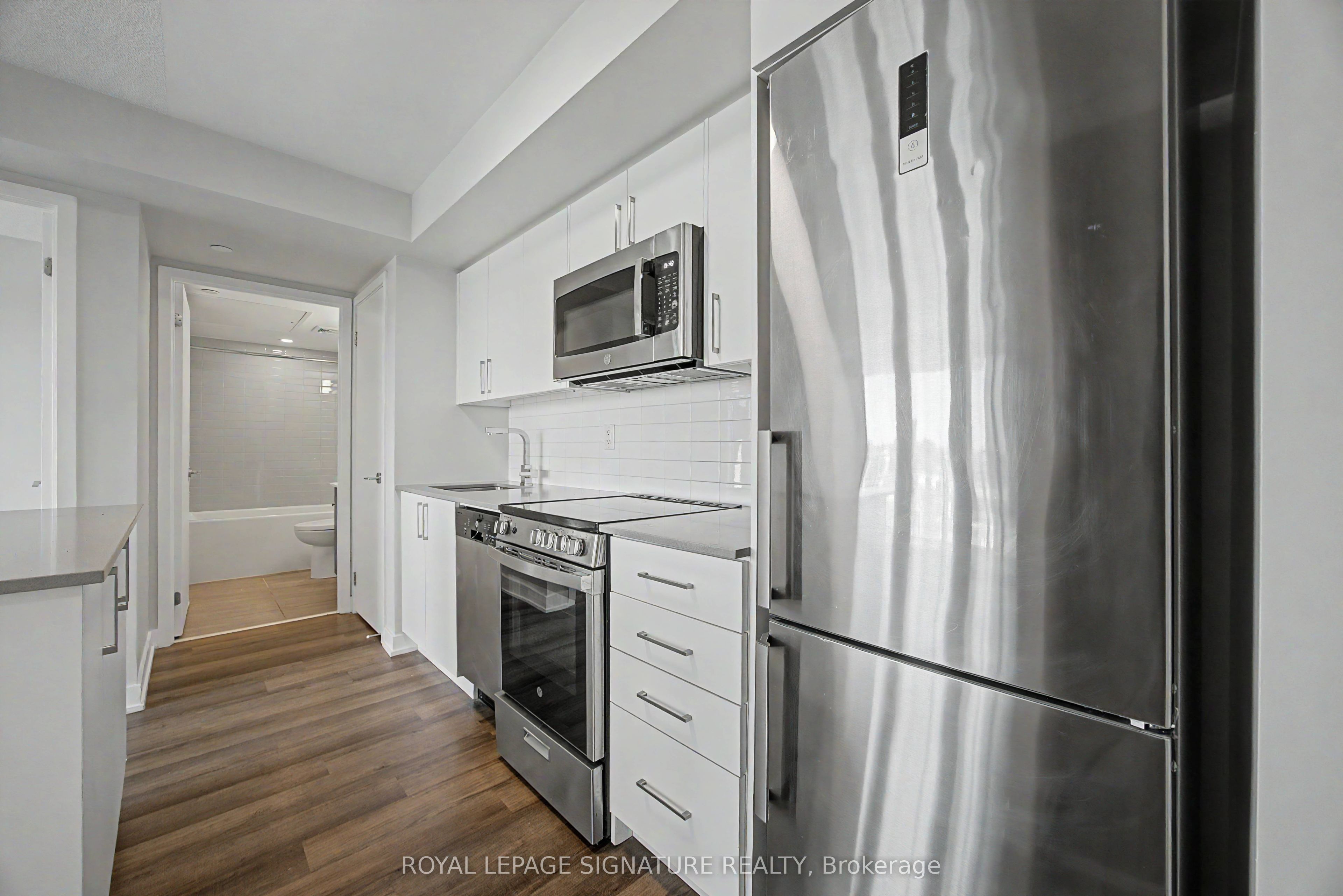 38 Monte Kwinter Court 522, Toronto, ON M3H 0E2 photo 3