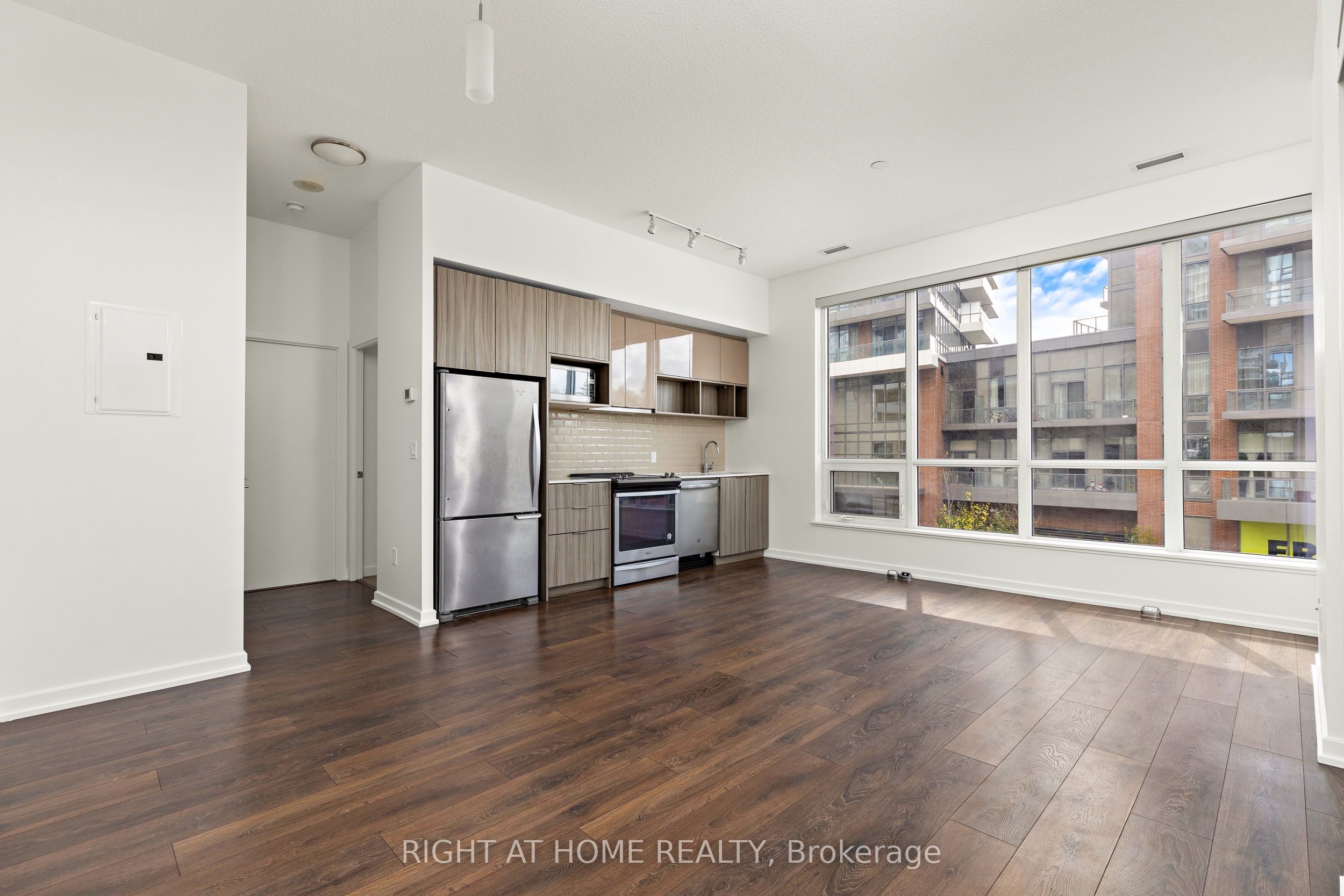 52 Forest Manor Road 108, Toronto, ON M2J 0E2 photo 3
