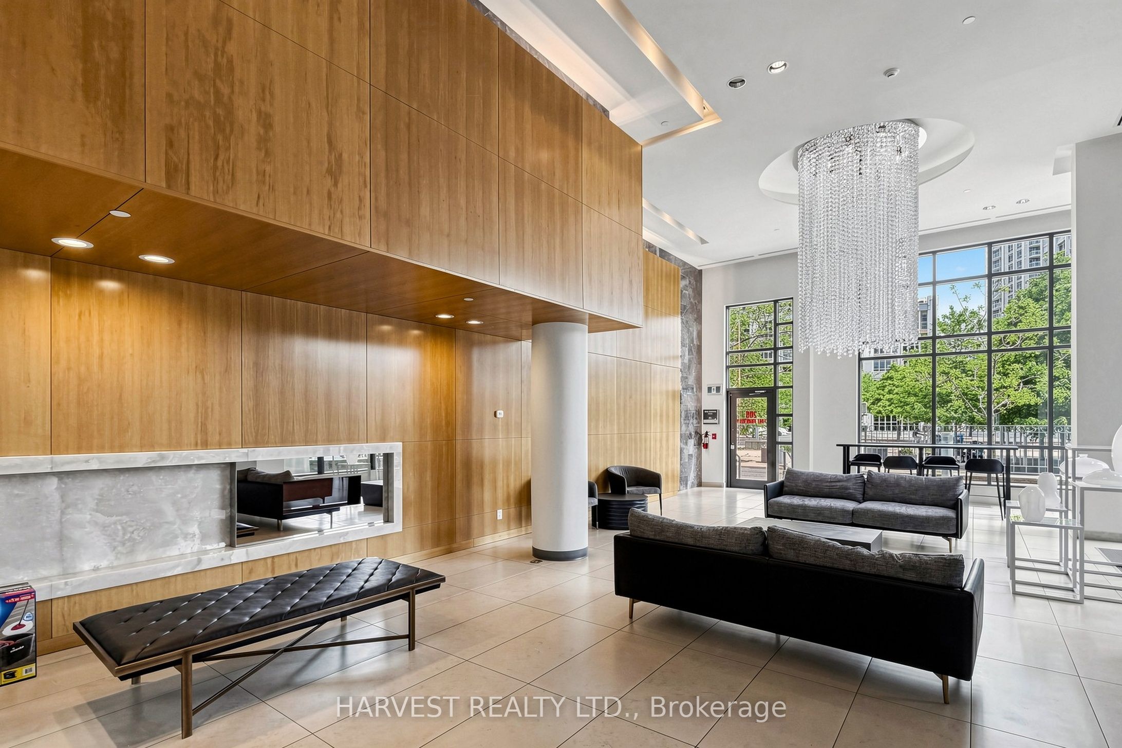 209 Fort York Boulevard 380, Toronto, ON M5V 4A1 photo 3