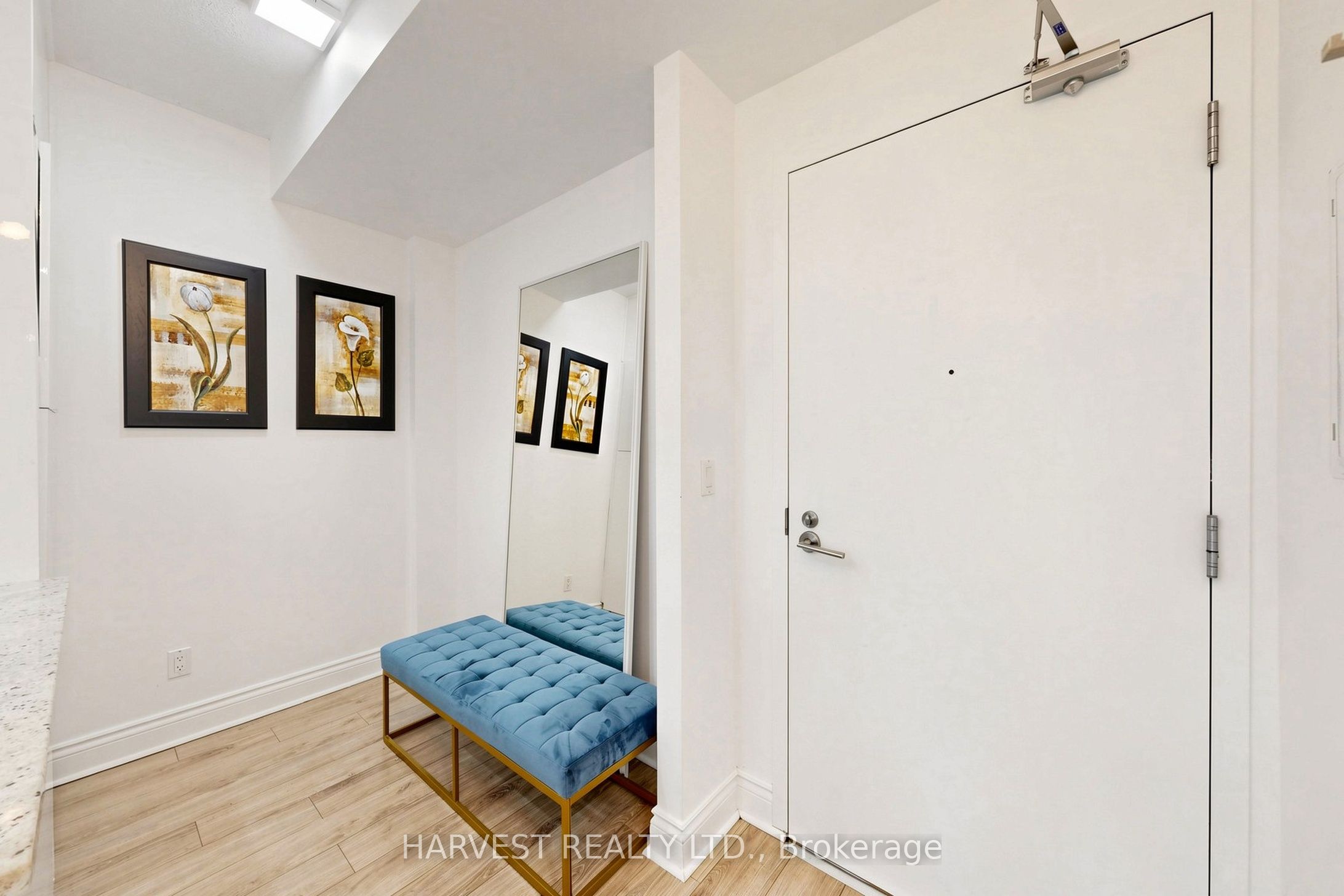 209 Fort York Boulevard 380, Toronto, ON M5V 4A1 photo 5
