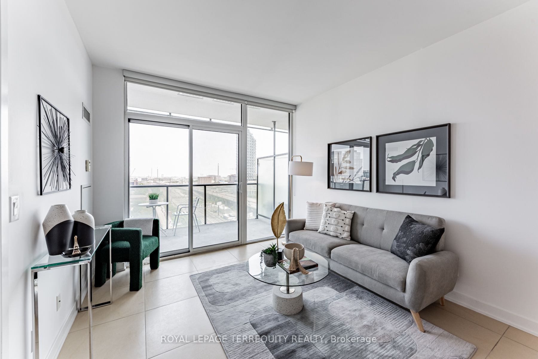 1 Market Street 1410, Toronto, ON M5E 0A2 photo 2