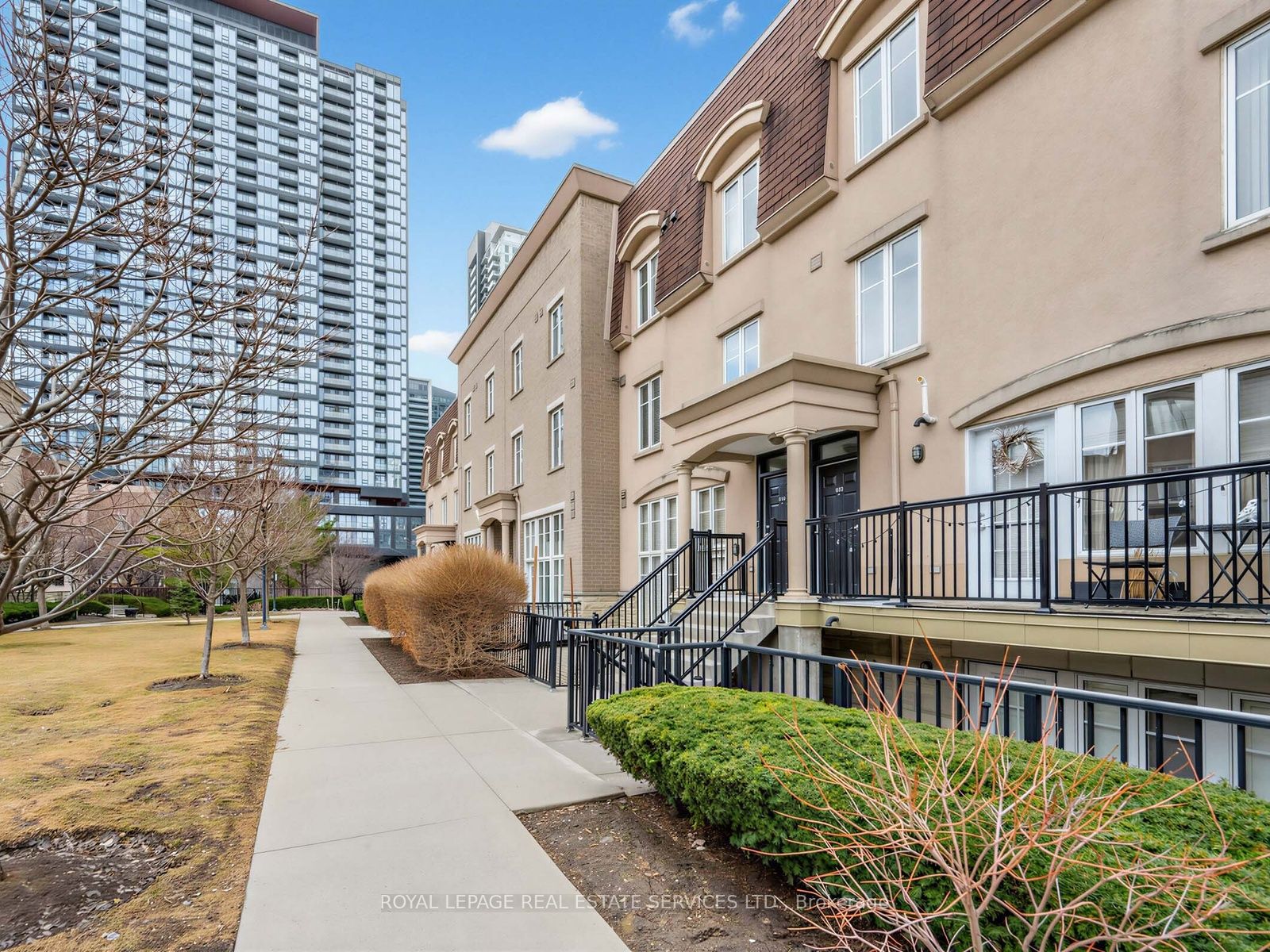 46 East Liberty Street 515, Toronto, ON M6K 3P1 photo 2