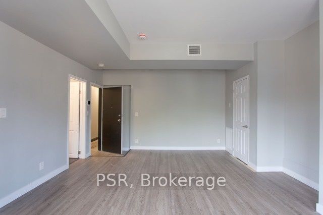 205 Gerrard Street E 7, Toronto, ON M5A 2E7 photo 2
