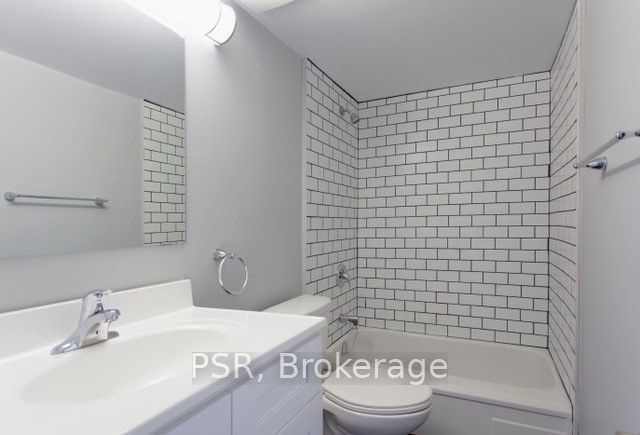205 Gerrard Street E 7, Toronto, ON M5A 2E7 photo 5