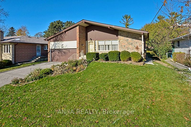 80 Alamosa Drive Upper, Toronto, ON M2J 2N9