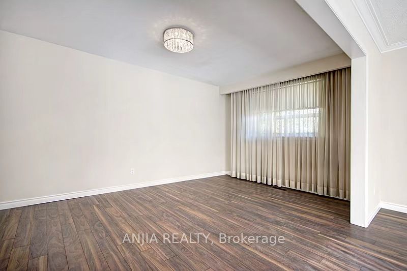 80 Alamosa Drive Upper, Toronto, ON M2J 2N9 photo 5