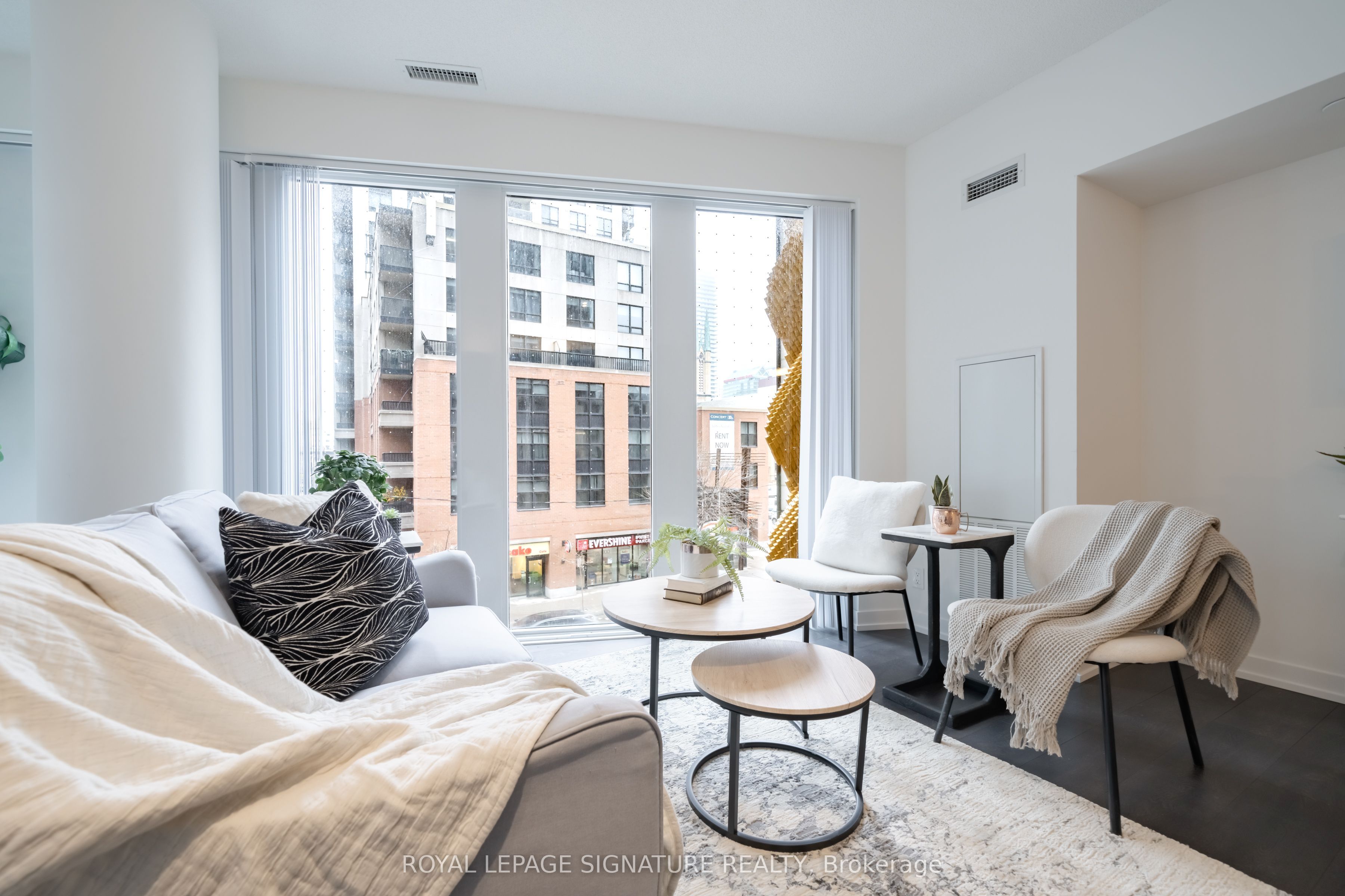 60 Shuter Street 203, Toronto, ON M5B 1A8 photo 4