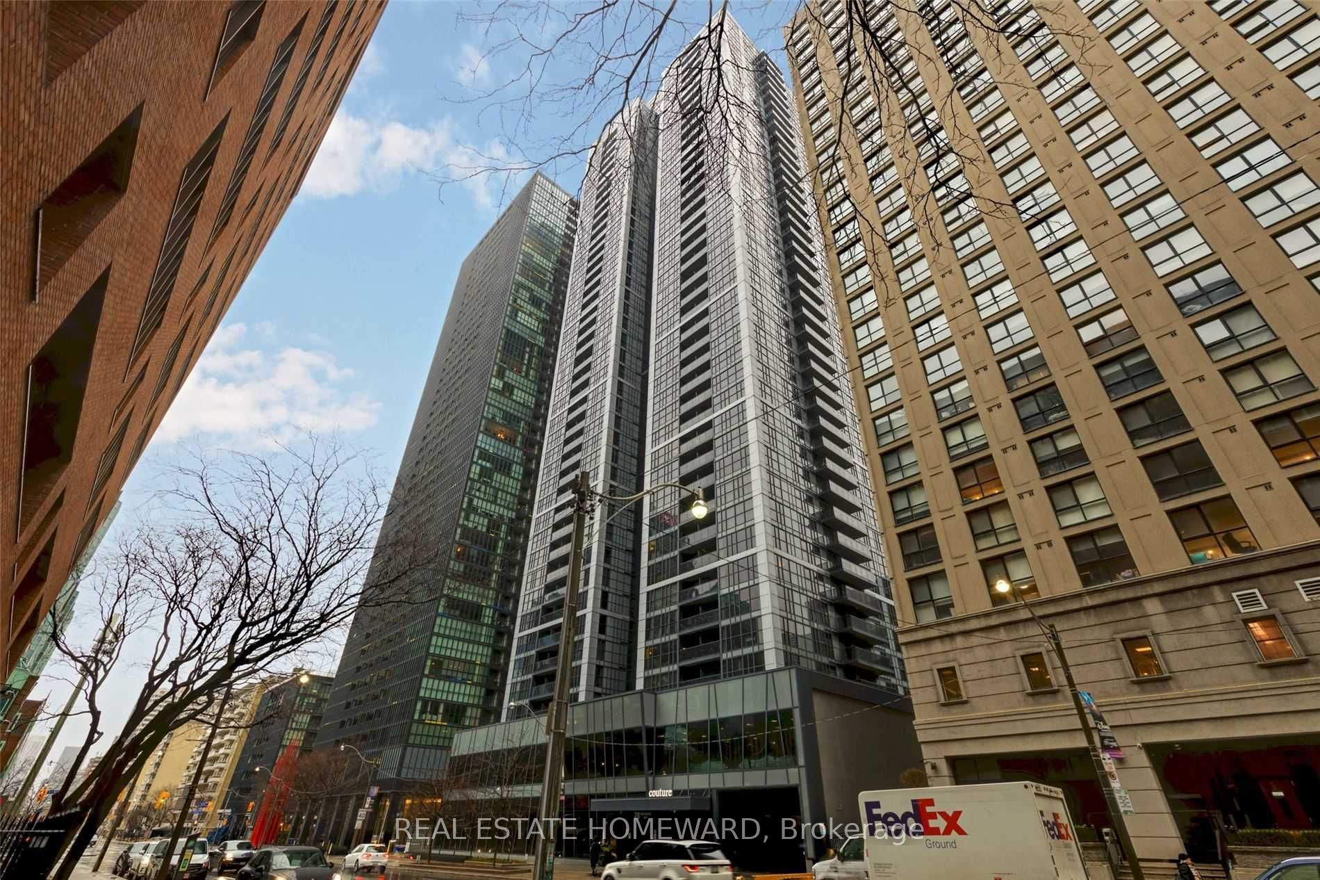 28 Ted Rogers Way 1410, Toronto, ON M4Y 2J4 photo 3