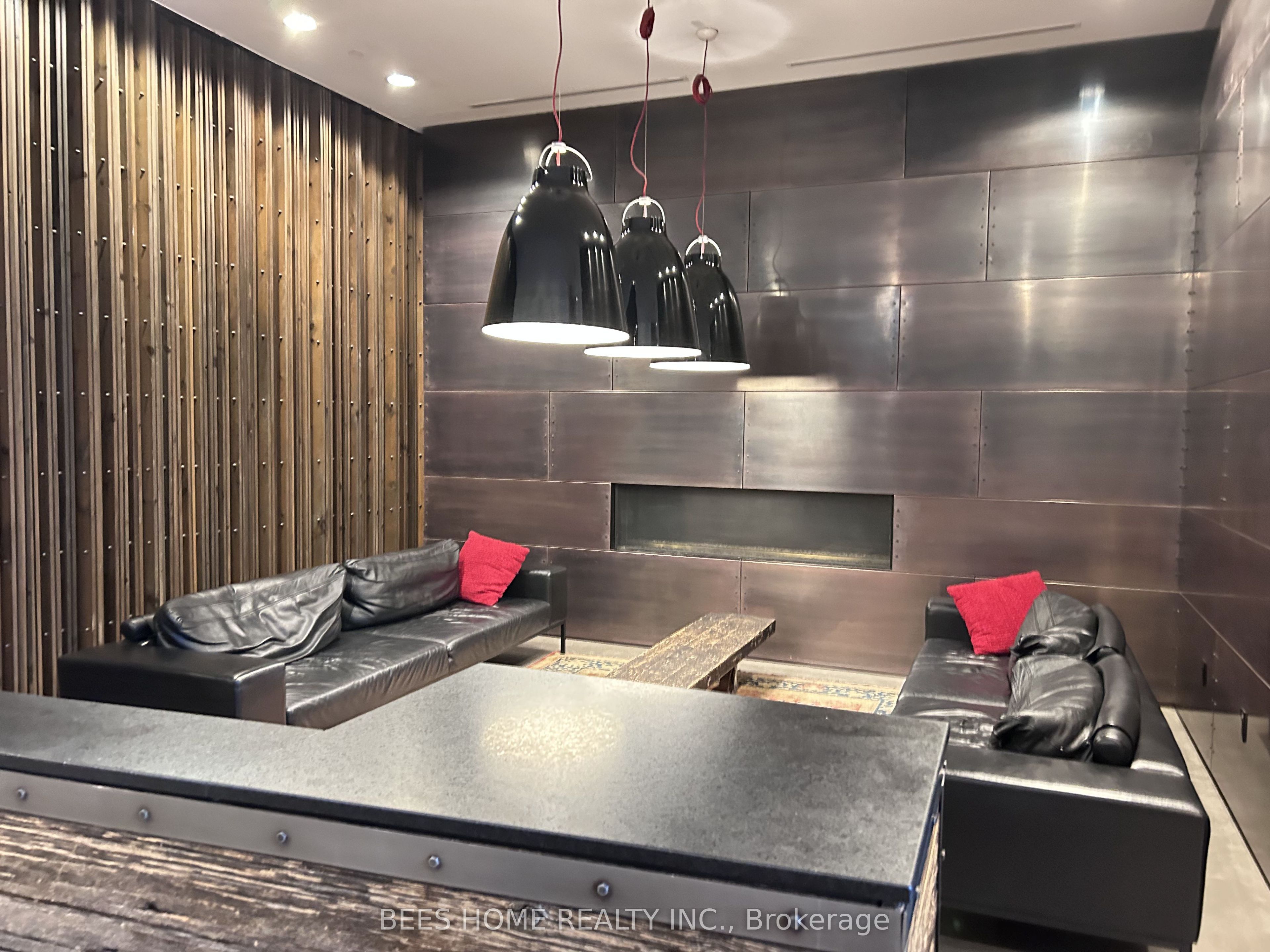 5 St Joseph Street 213, Toronto, ON M4Y 0B6 photo 5