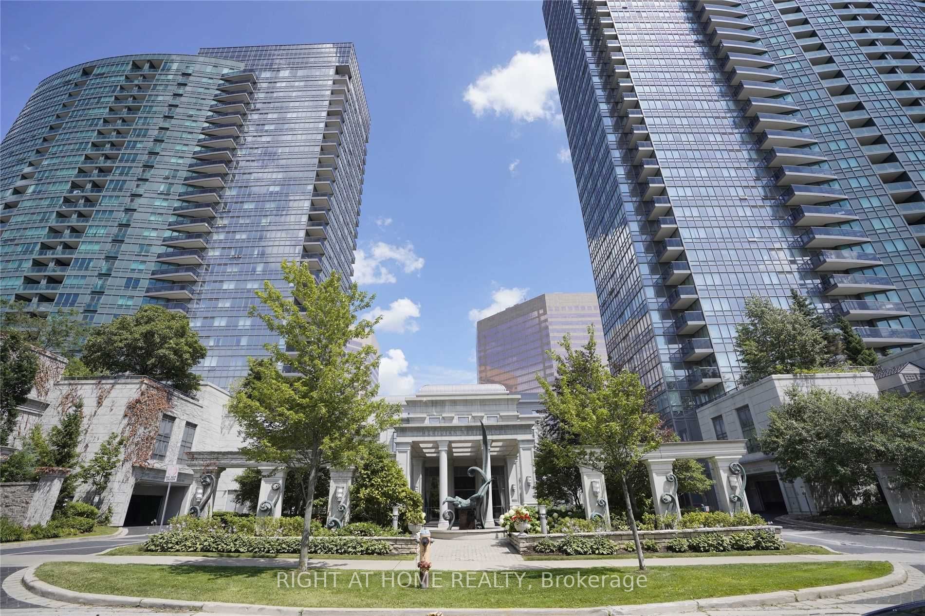 25 Greenview Avenue 815, Toronto, ON M2M 0A5