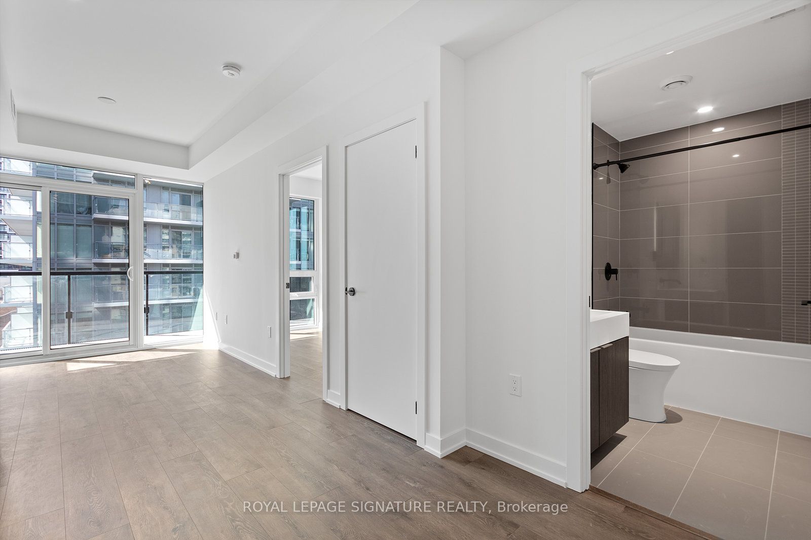 127 Broadway Avenue 1205, Toronto, ON M4P 1V4 photo 4