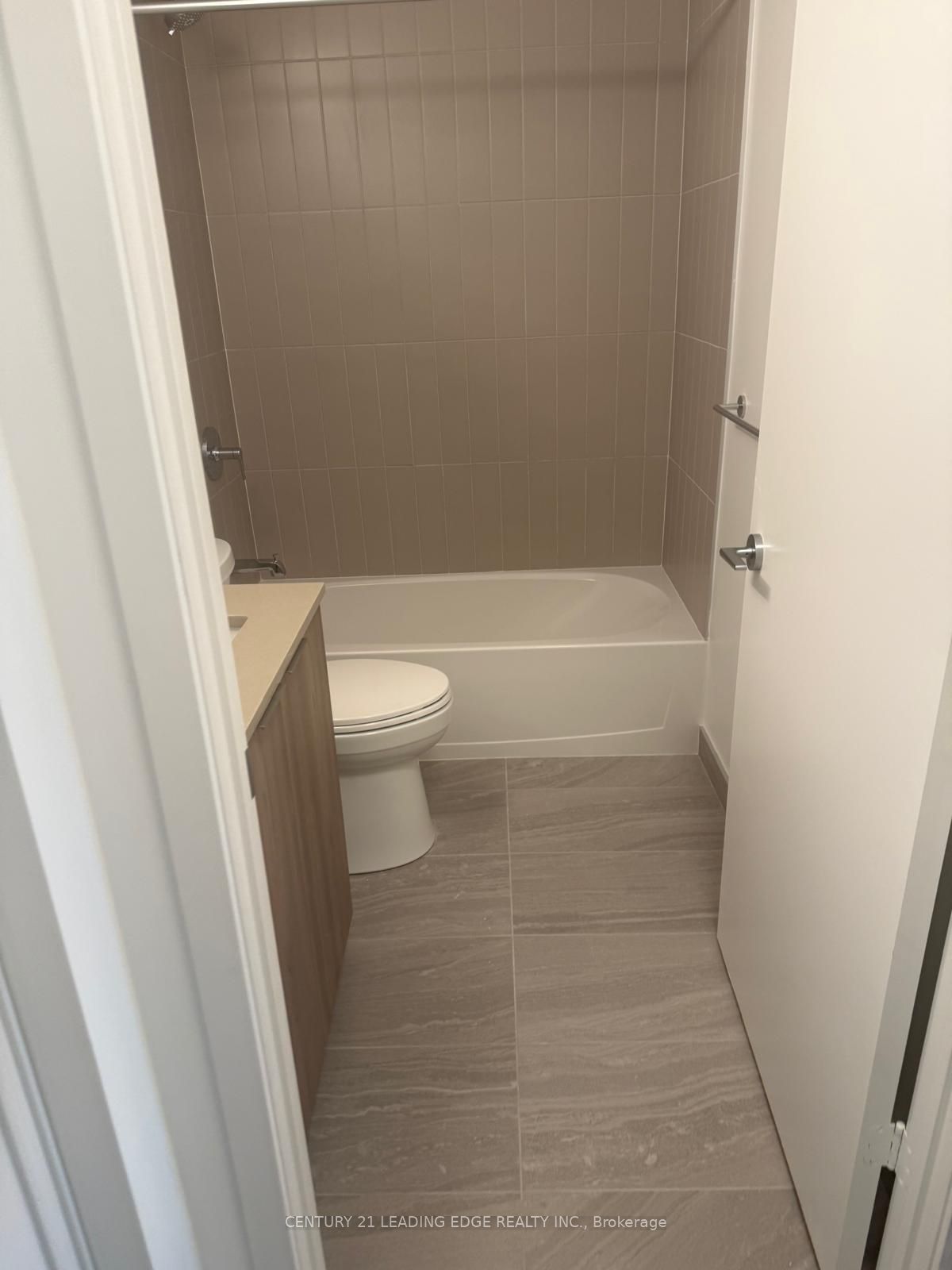 15 David Solomon Drive 1307, Toronto, ON M3C 1E7 photo 2