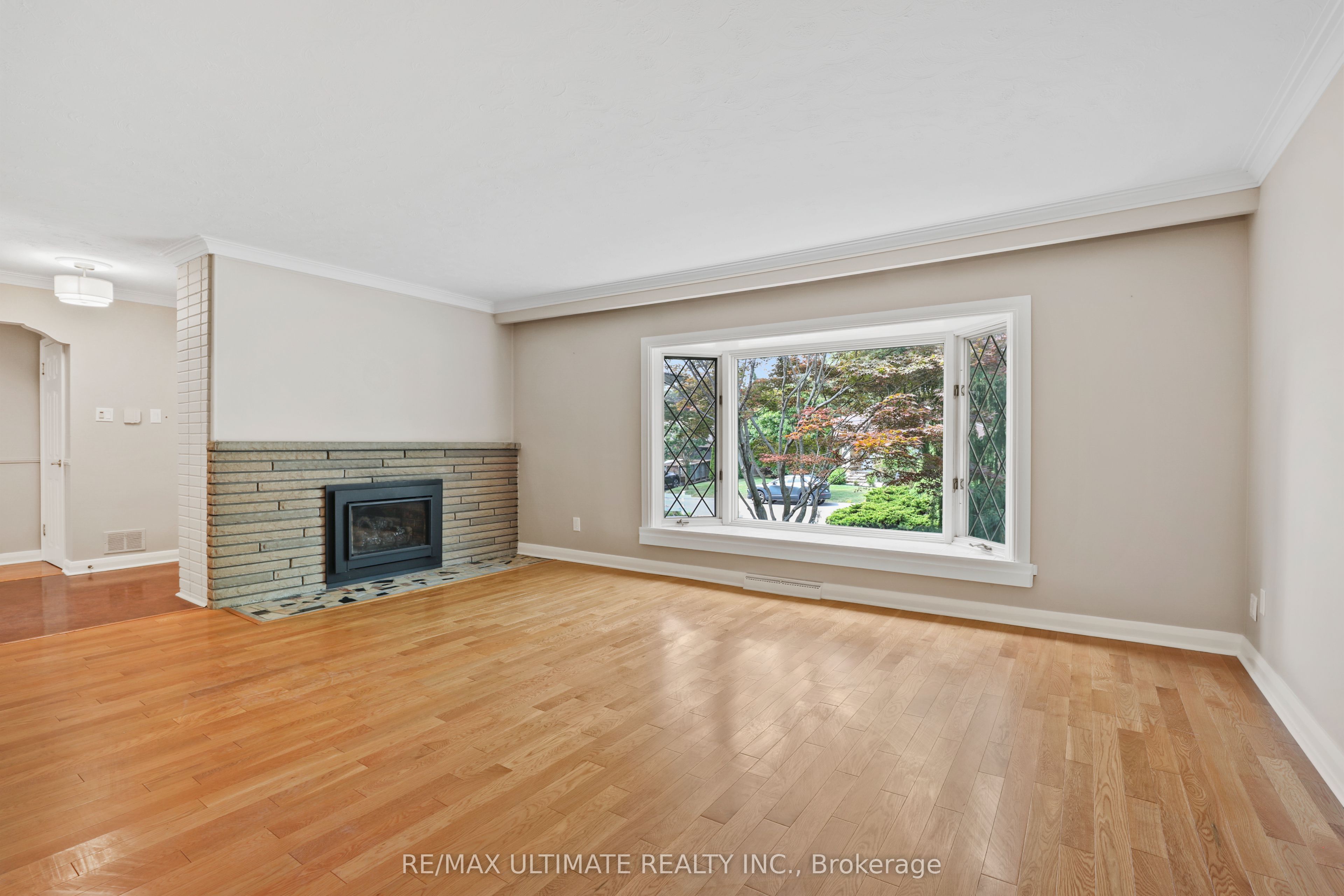 121 Elvaston Drive, Toronto, ON M4A 1N8 photo 4