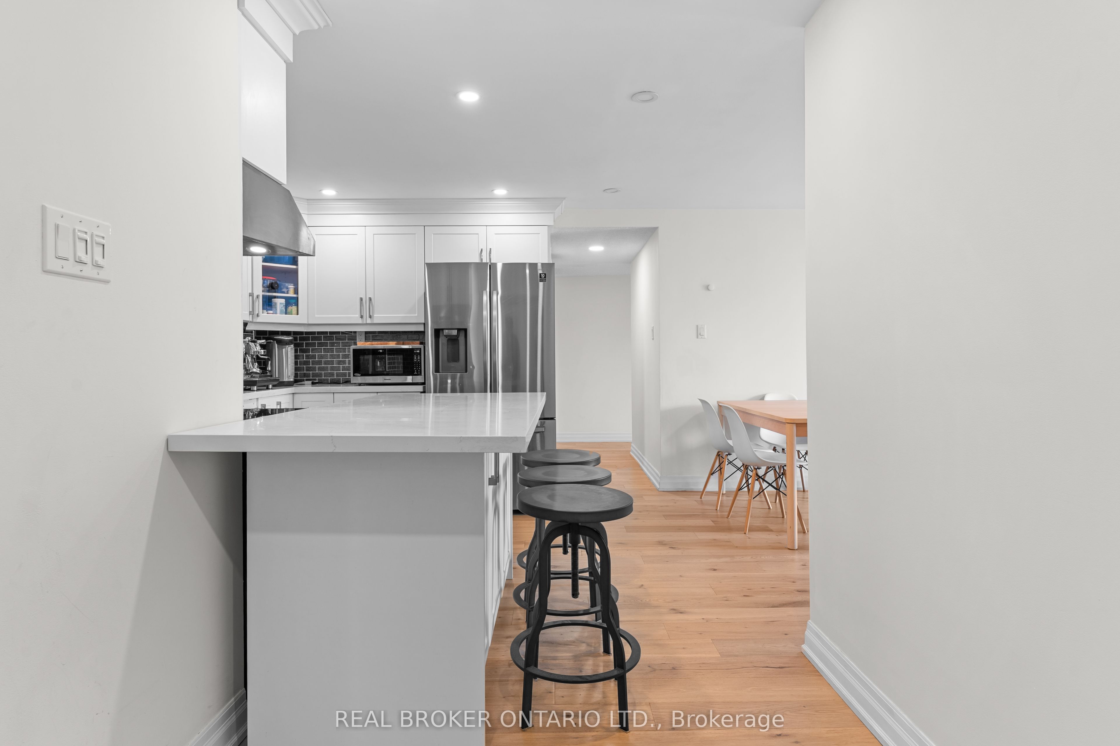 99 Cameron Street 502, Toronto, ON M5T 3A2 photo 3