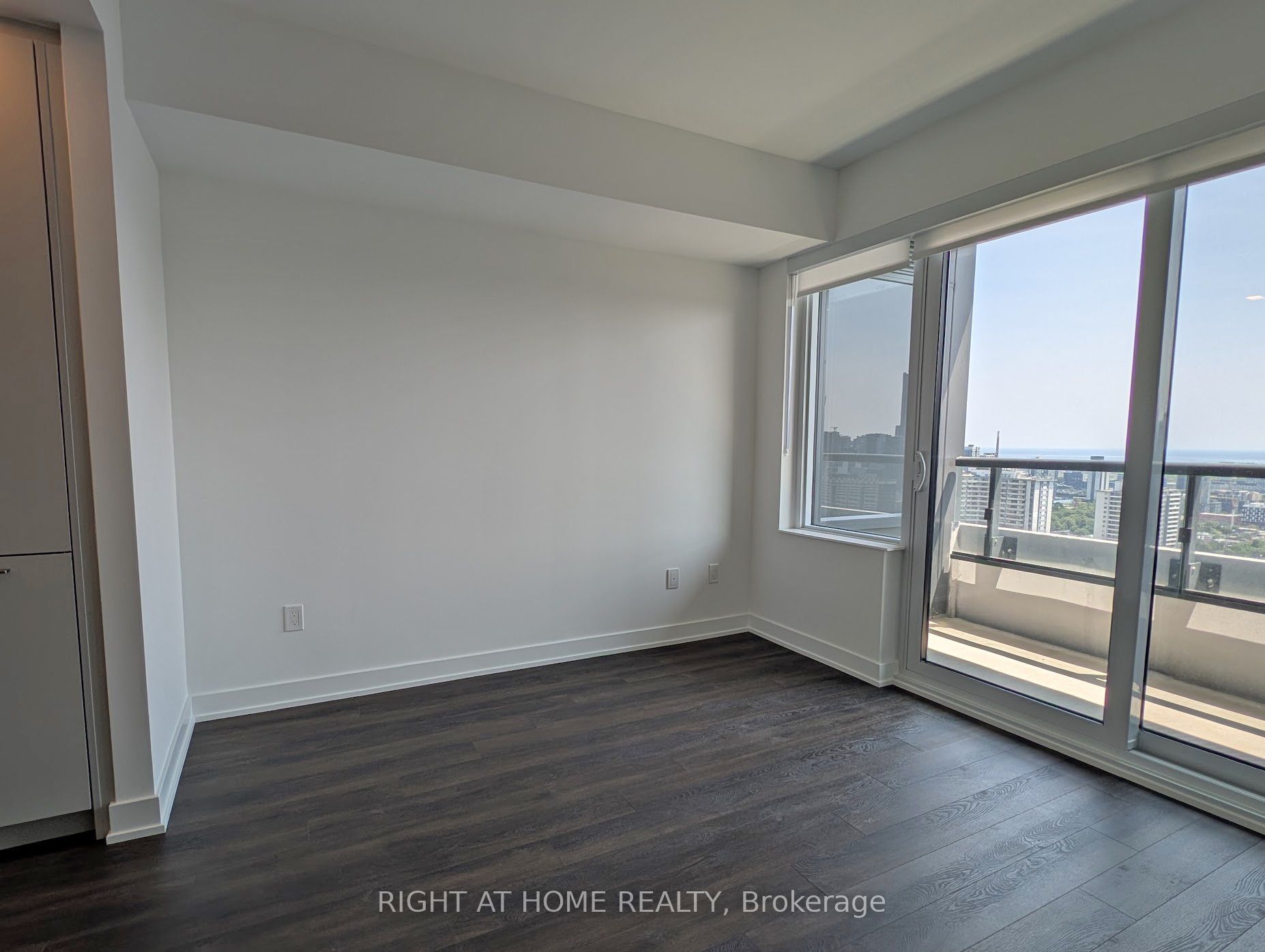609 Sherbourne Street 3610, Toronto, ON L4X 0A4 photo 3