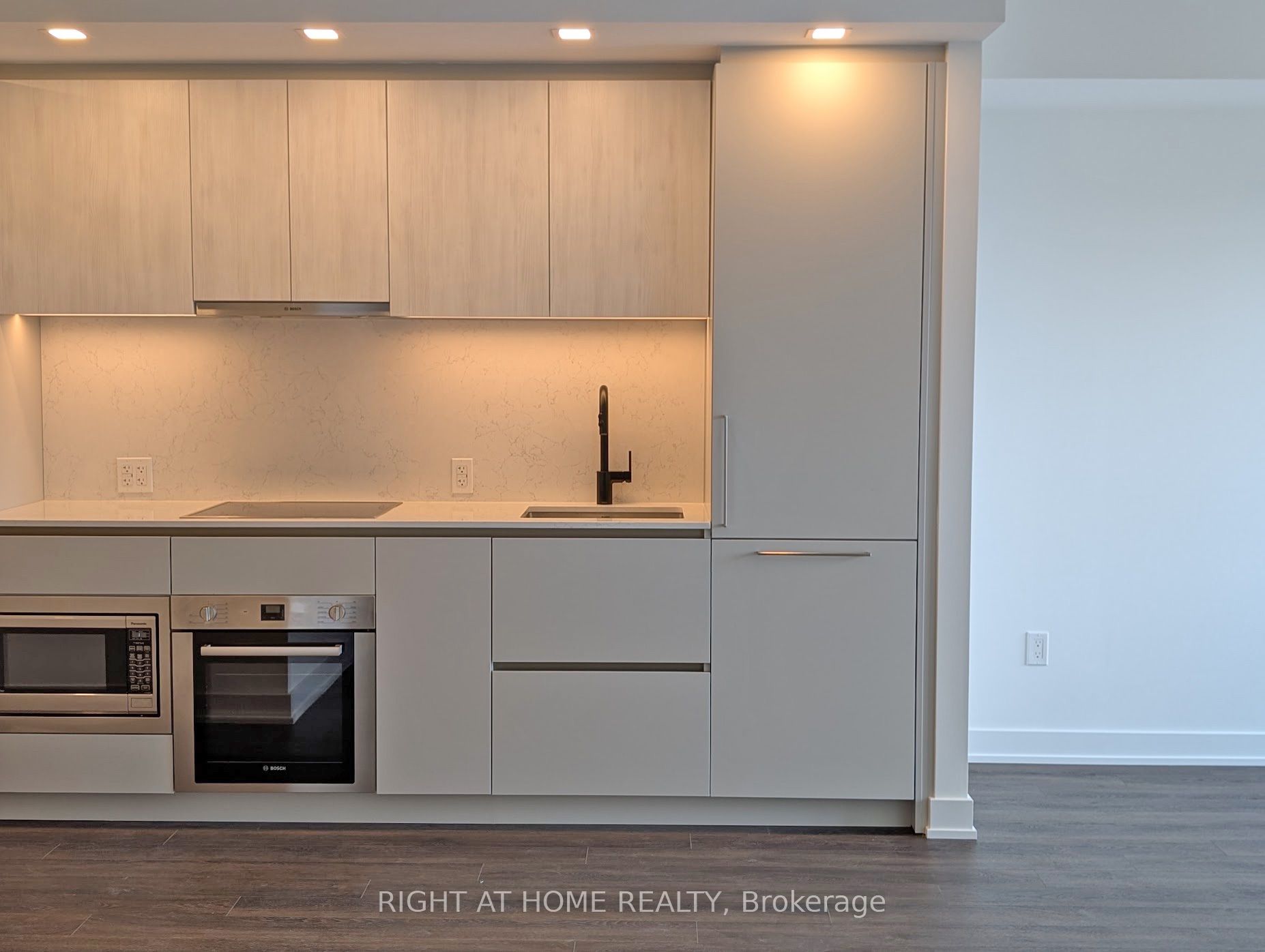 609 Sherbourne Street 3610, Toronto, ON L4X 0A4 photo 5