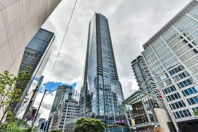 180 University Avenue 4207, Toronto, ON M5H 0A2
