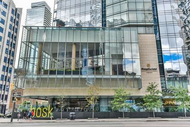 180 University Avenue 4207, Toronto, ON M5H 0A2 photo 2