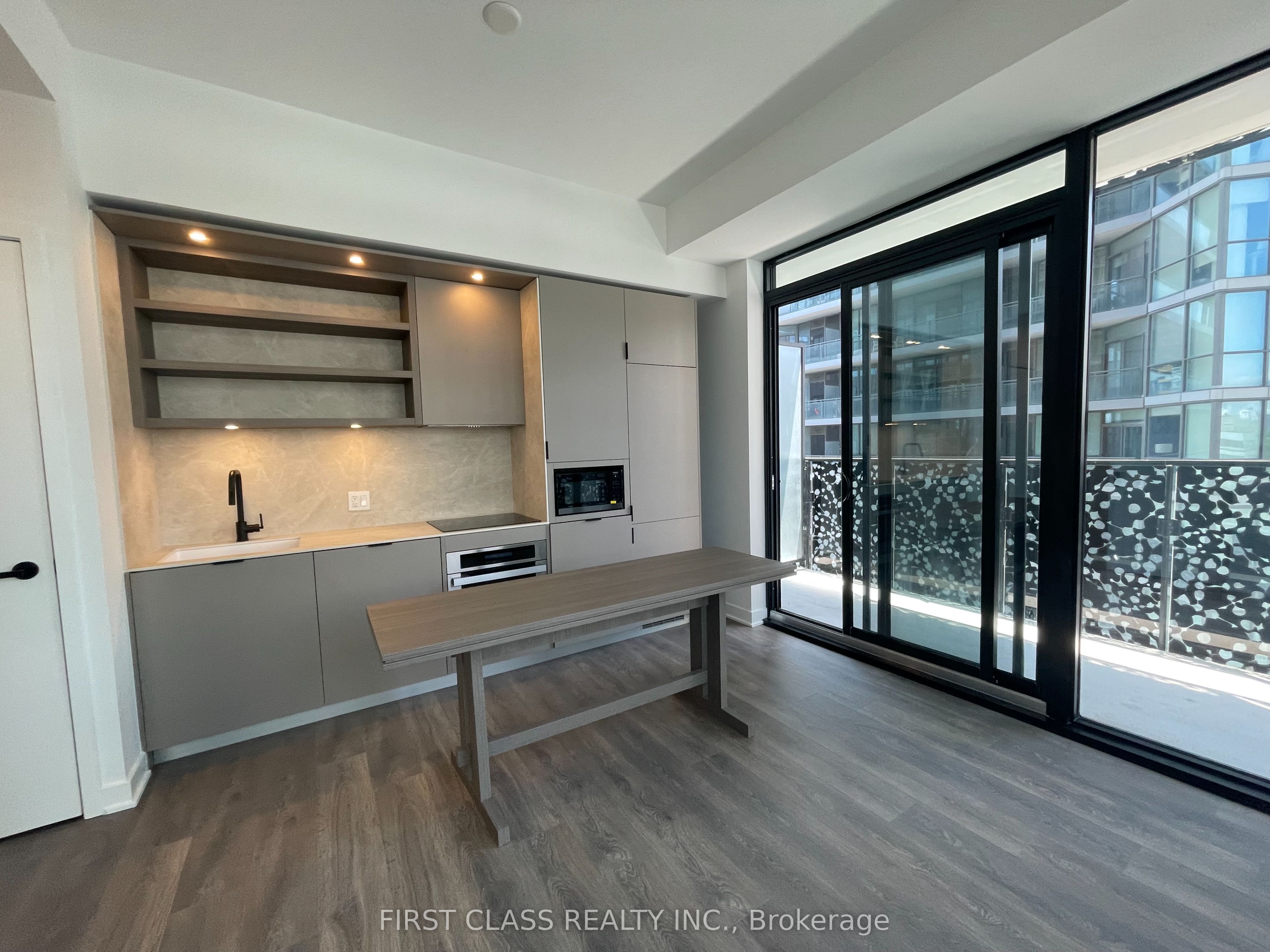 55 Charles Street E 1810, Toronto, ON M4Y 0J1 photo 2