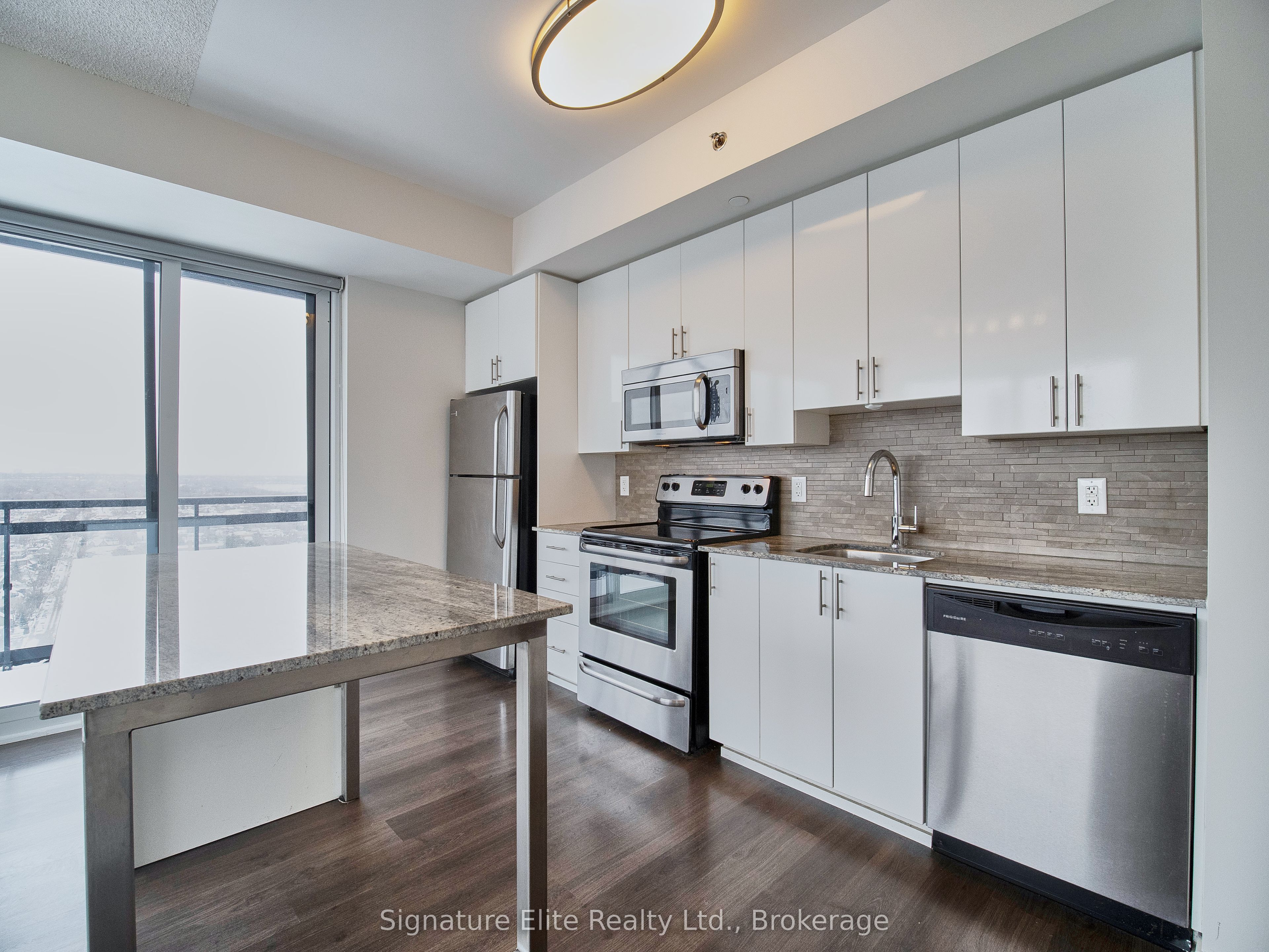 225 Sackville Street 2409, Toronto, ON M5A 3H1 photo 3