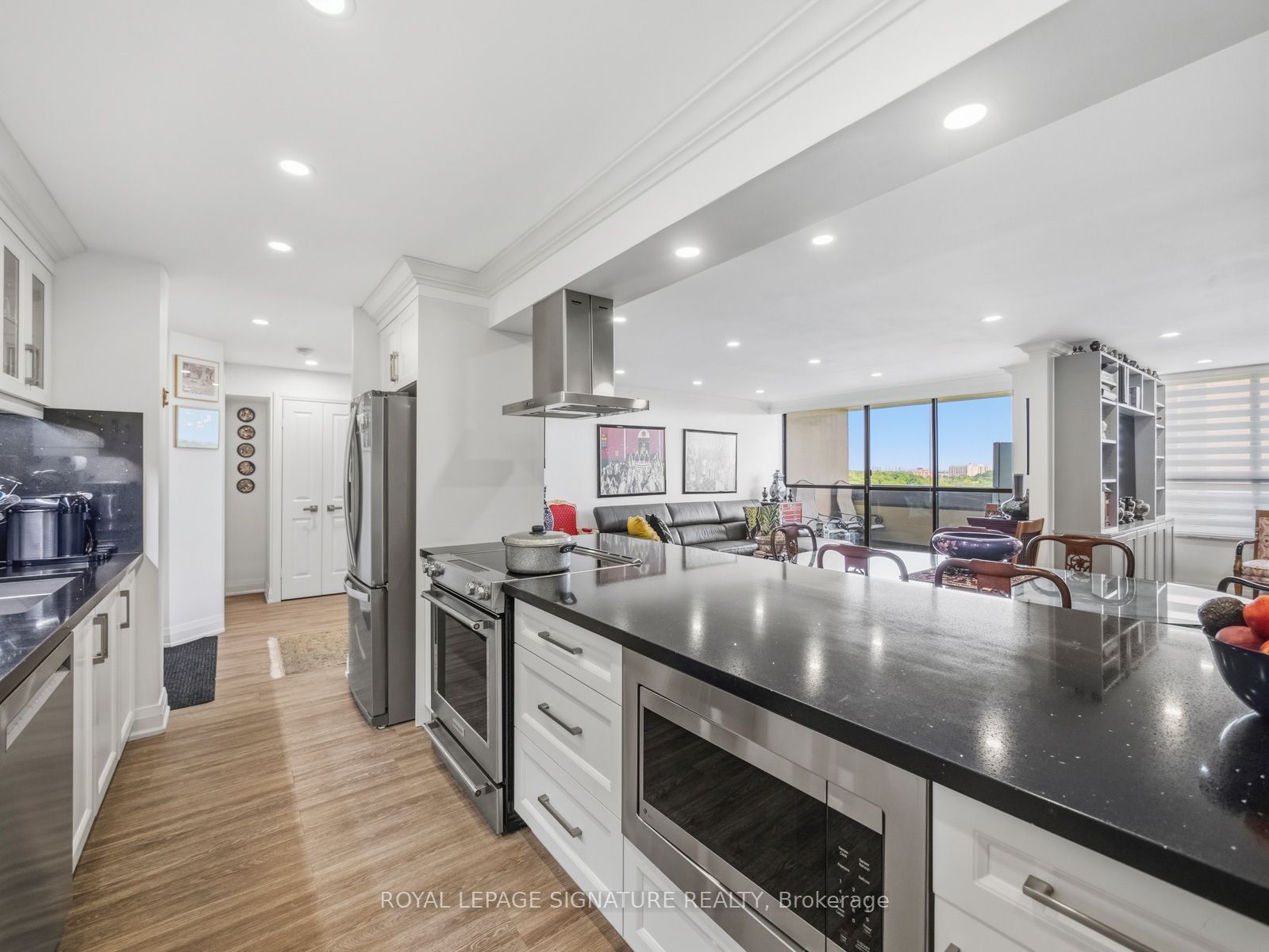 100 Canyon Avenue 906, Toronto, ON M3H 5T9